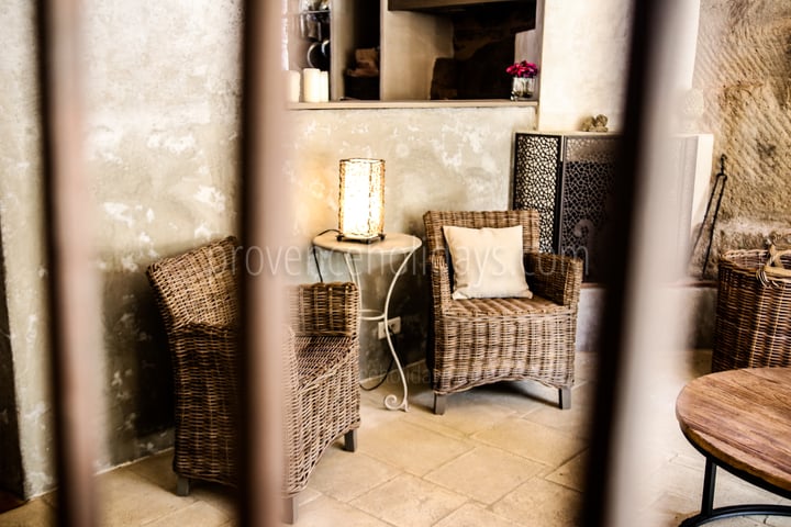 17 - Mas de Beaumes: Villa: Interior