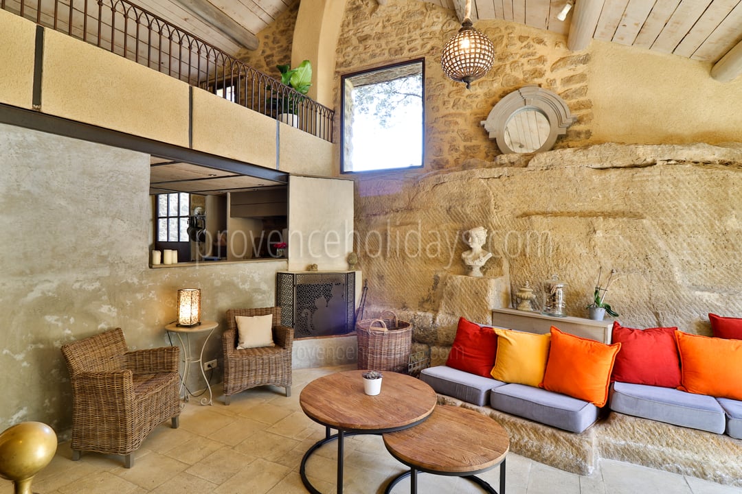 24 - Mas de Beaumes: Villa: Interior