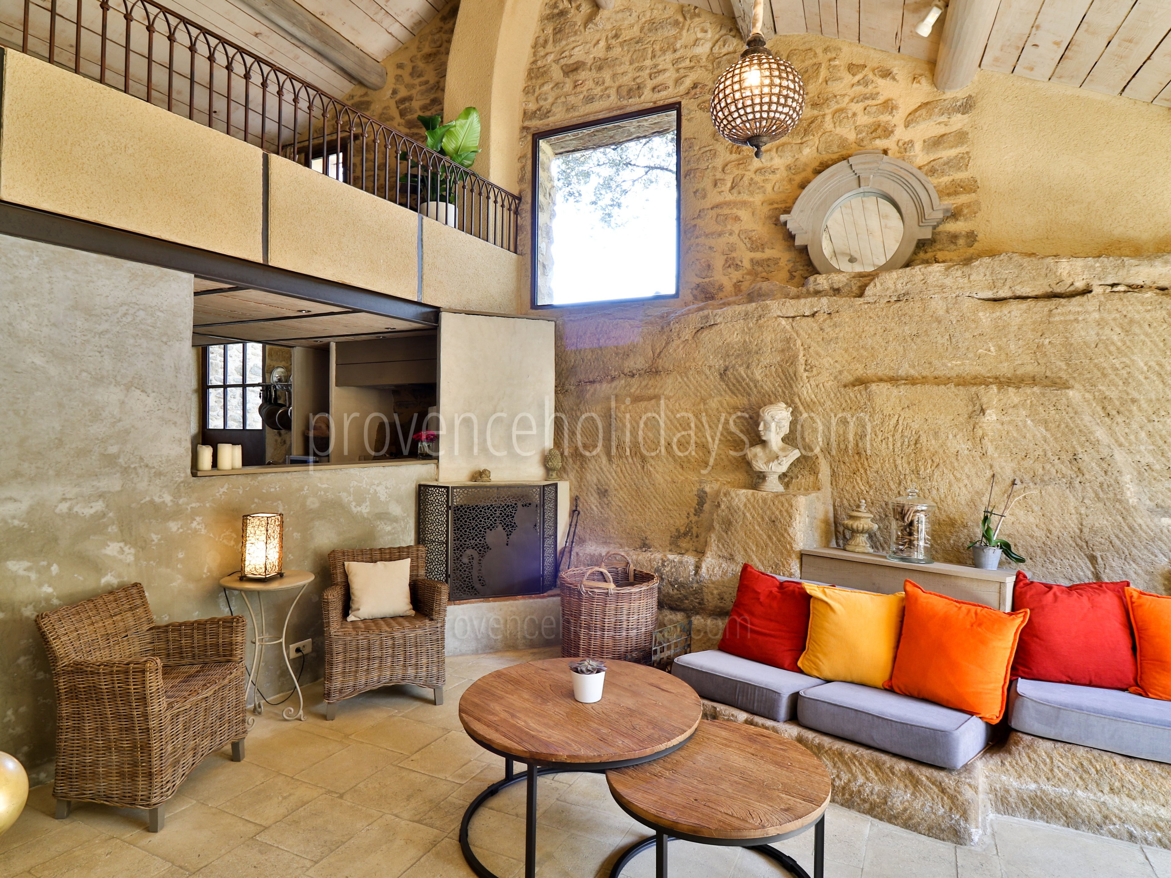 24 - Mas de Beaumes: Villa: Interior