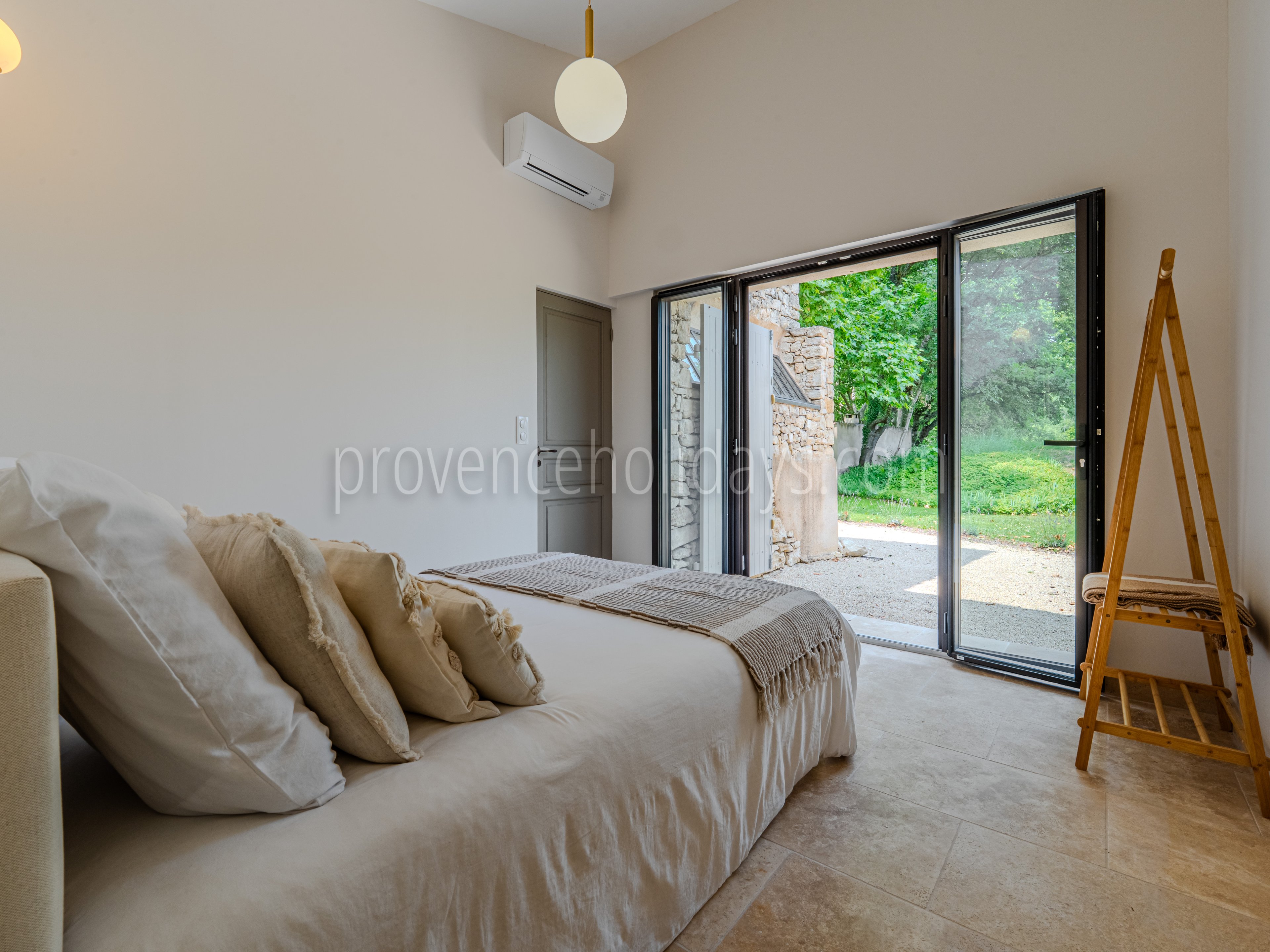 28 - Mas de la Rivière Secrète: Villa: Bedroom 2