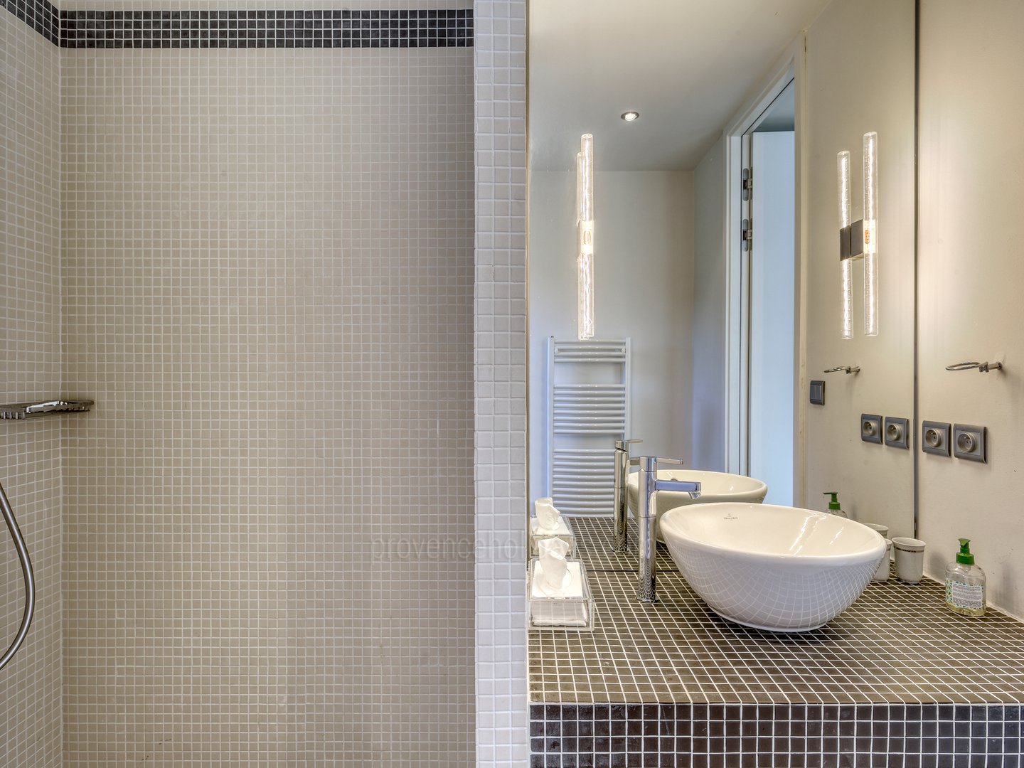 15 - Villa Ambre: Villa: Bathroom