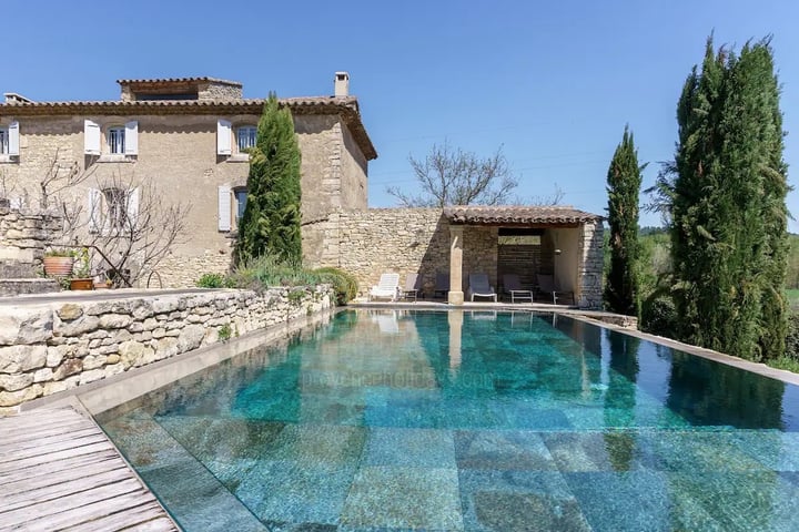 Mas de luxe avec piscine à débordement à Goult