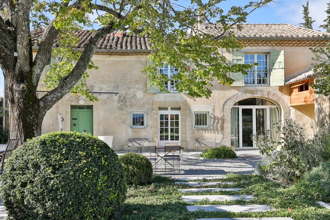 Location de vacances de luxe avec piscine chauffée, jacuzzi et sauna