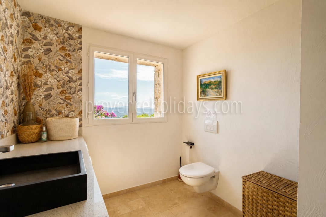 28 - Villa Caleous: Villa: Bathroom
