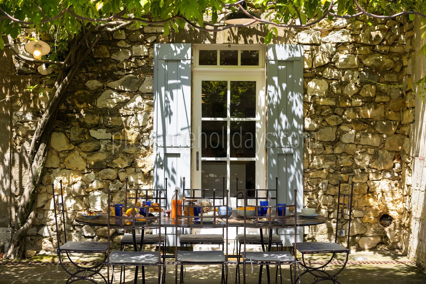 18 - Petite Bastide de Goult: Villa: Exterior