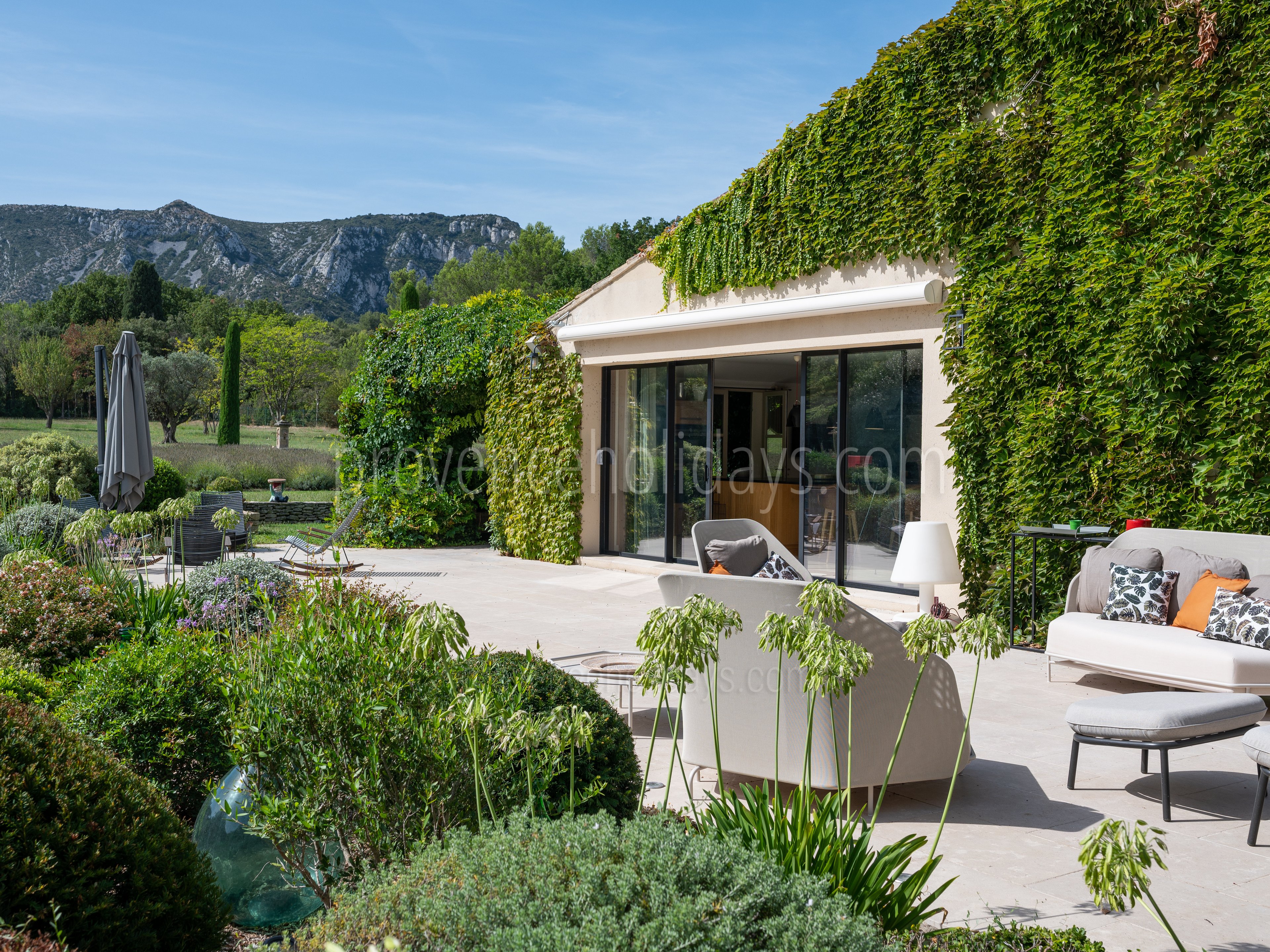 16 - Mas Aurelia: Villa: Exterior