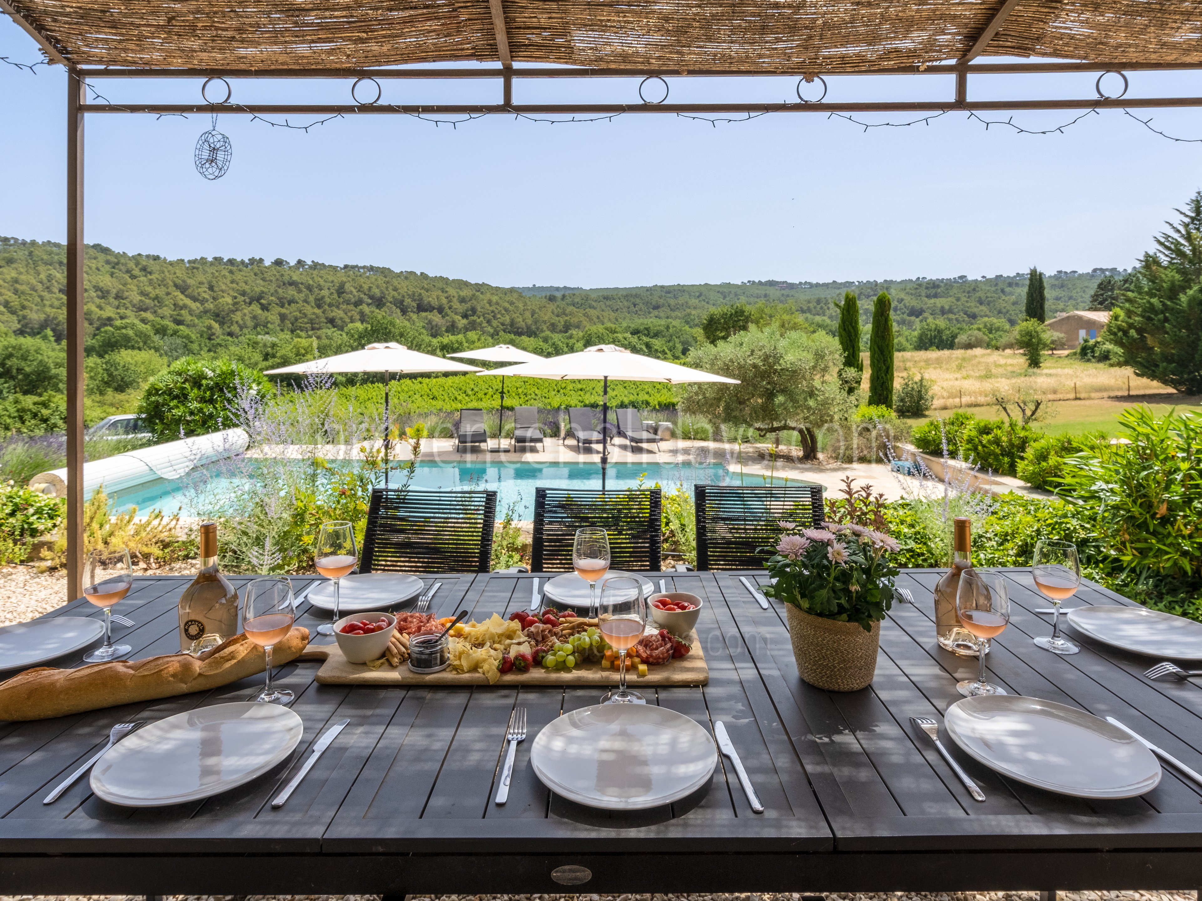 7 - Mas de Beaulieu: Villa: Exterior