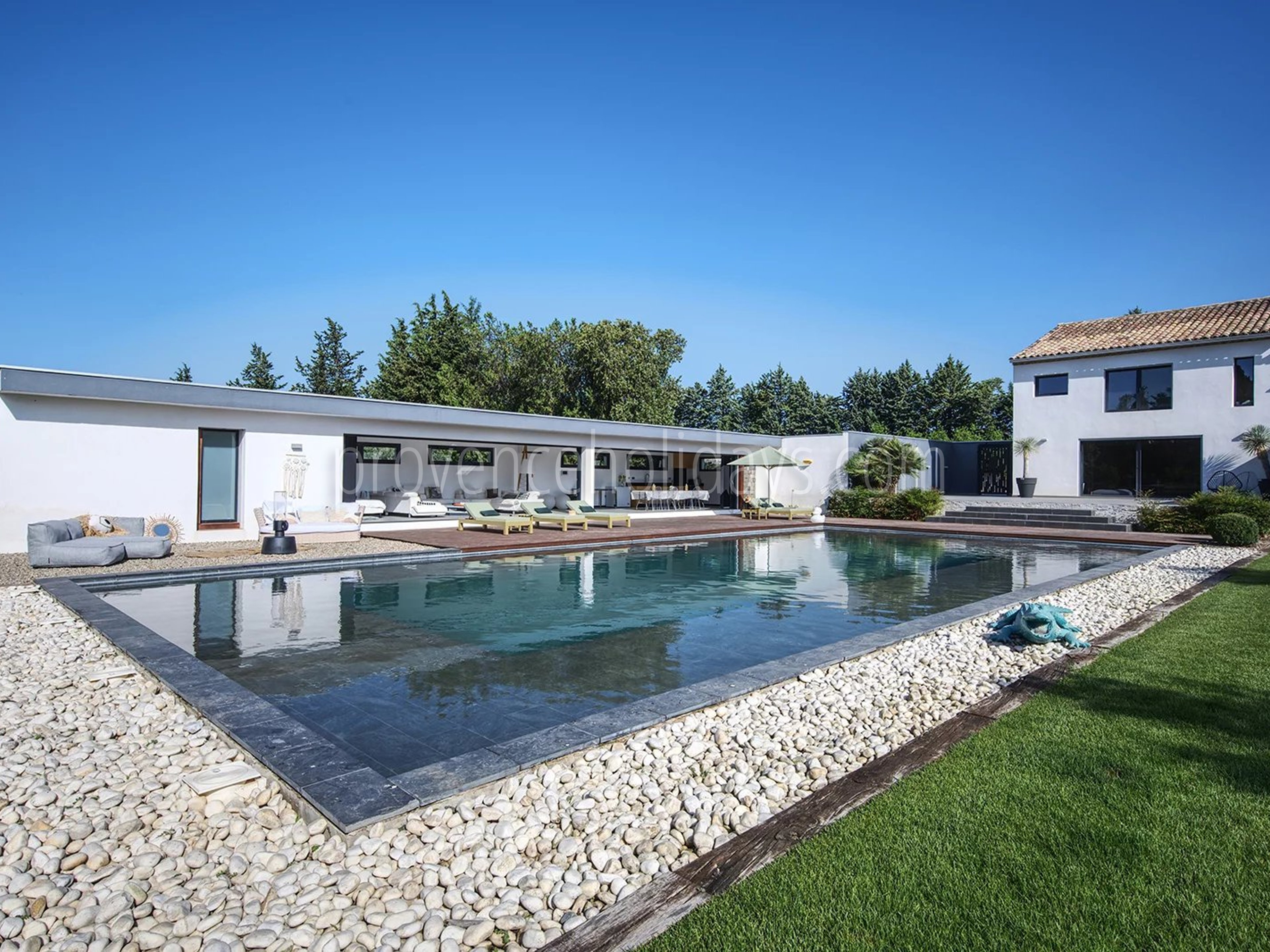 8 - House with pool house in Eyguières: Villa: Pool