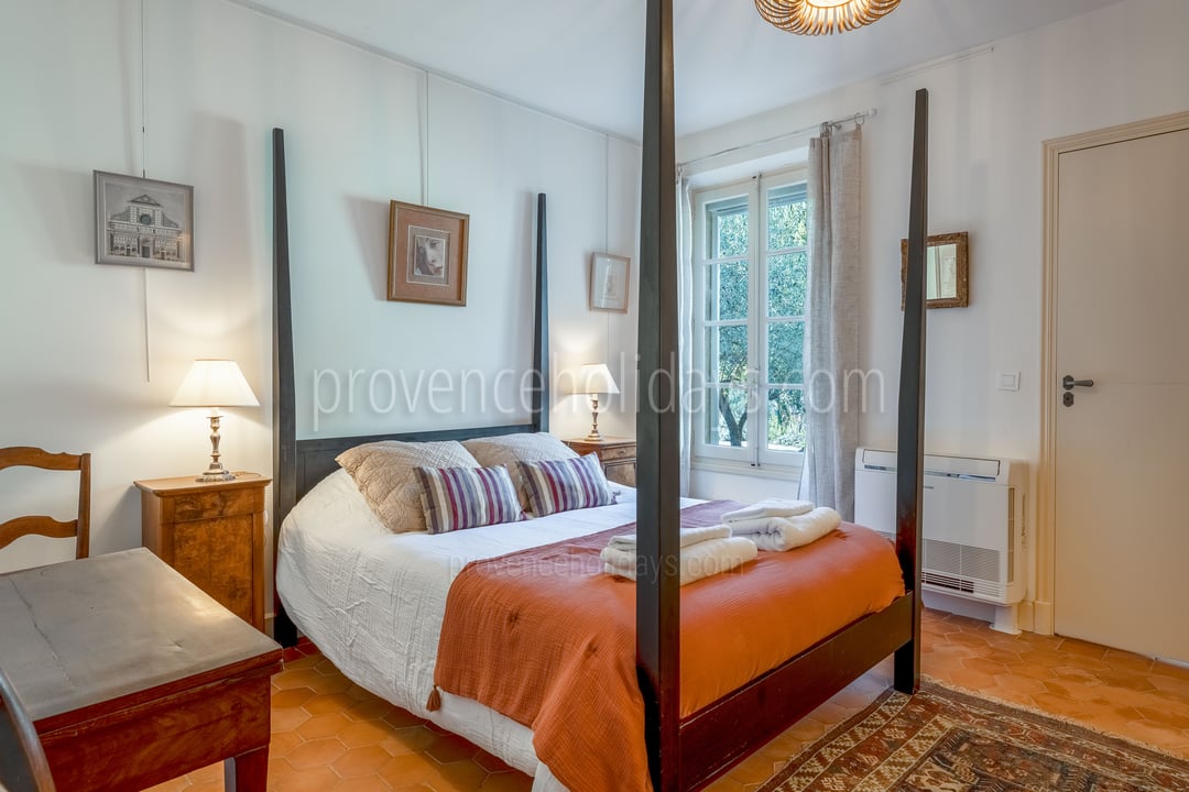 59 - Mas des Trois Cyprès: Villa: Bedroom