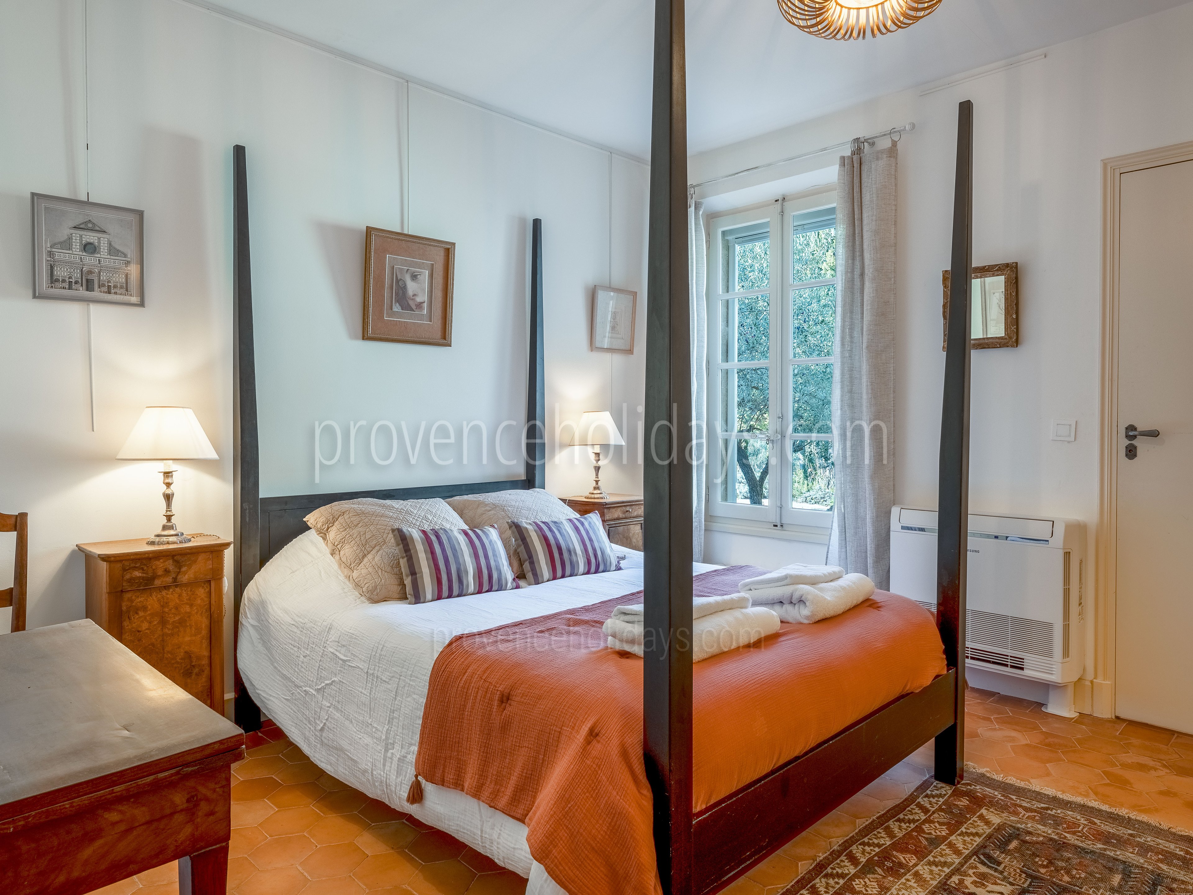 59 - Mas des Trois Cyprès: Villa: Bedroom
