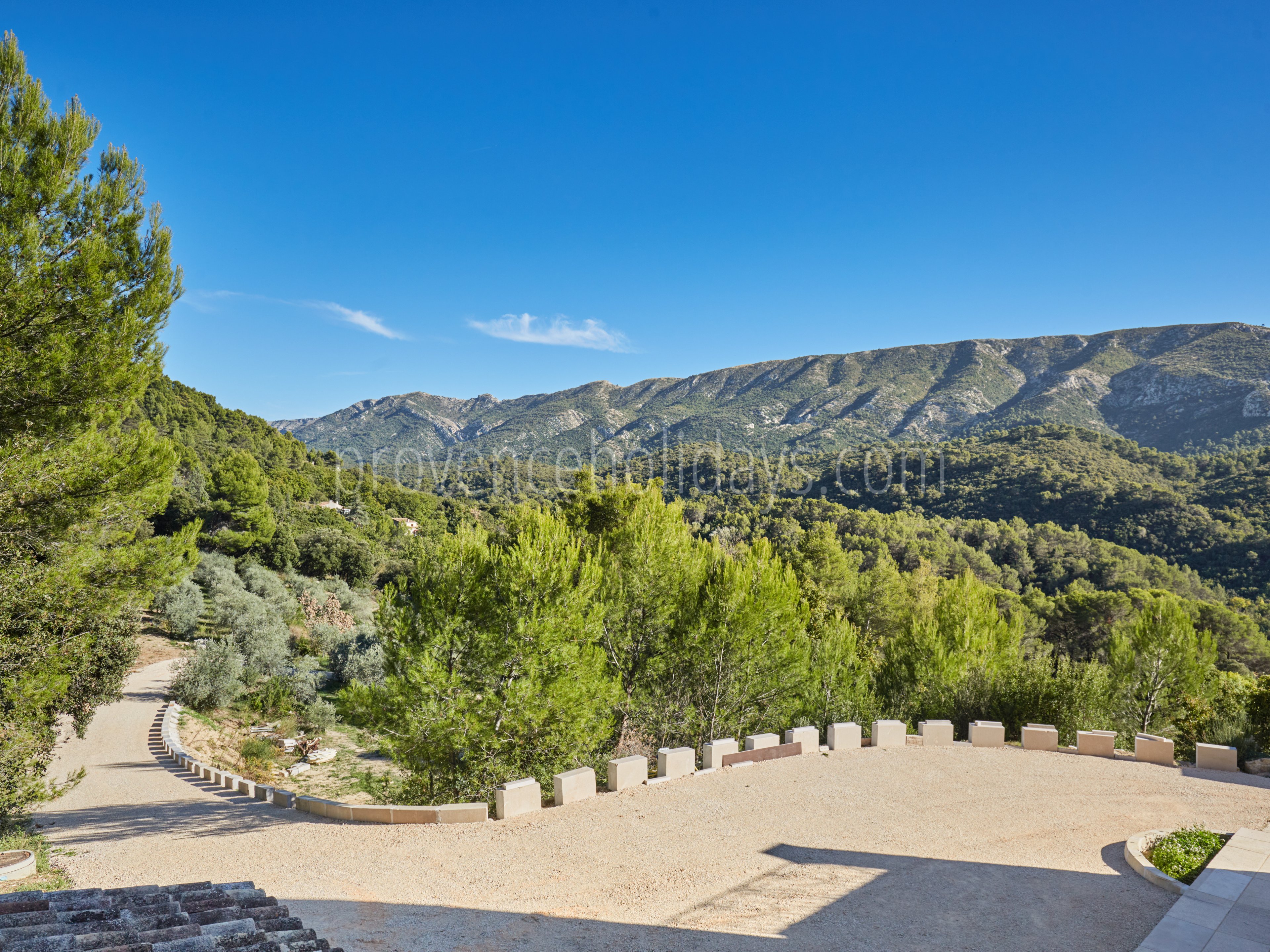 39 - À l\'Ombre de Cézanne: Villa: Exterior
