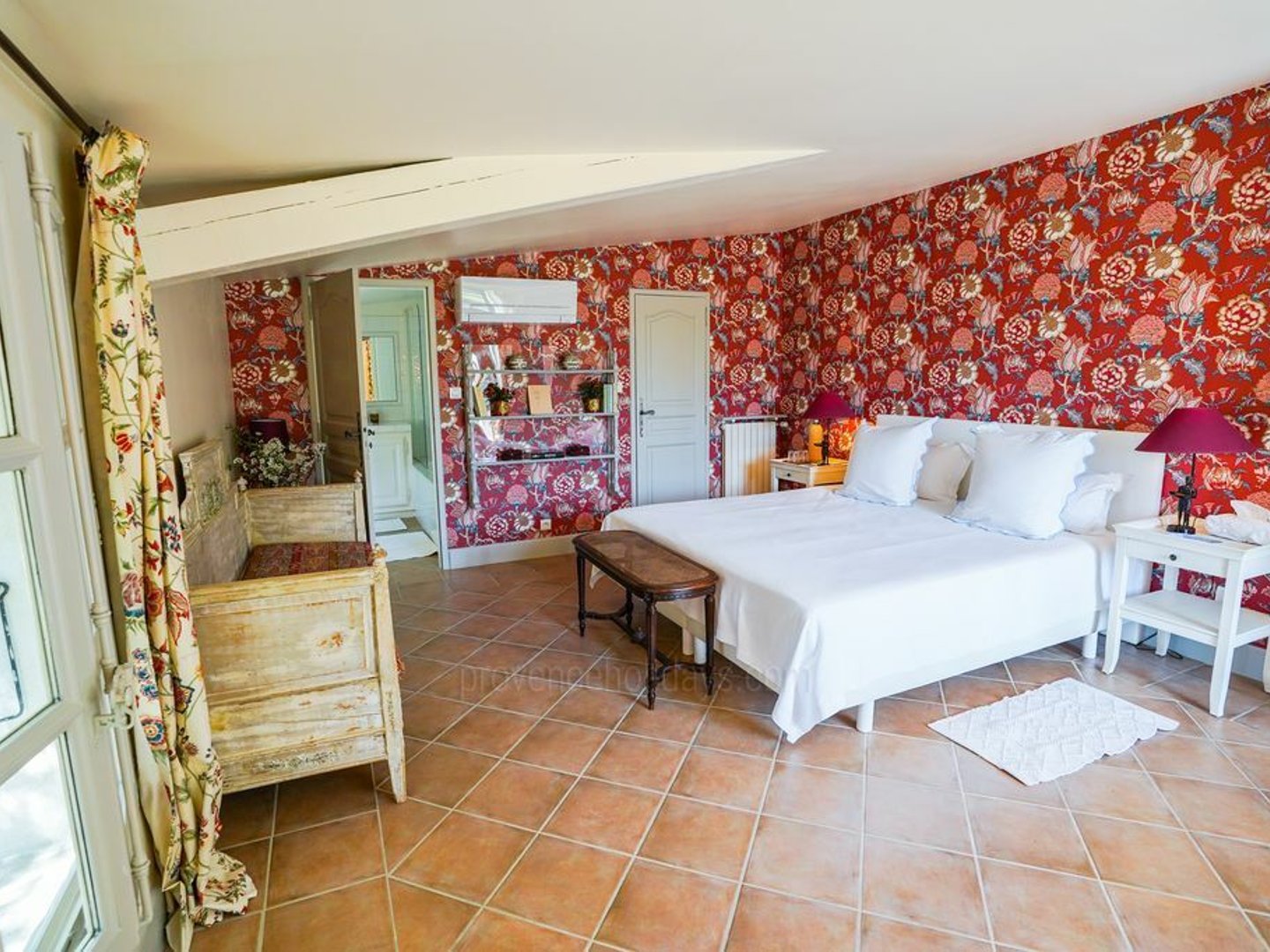 33 - Mas Saint-Andiol: Villa: Bedroom