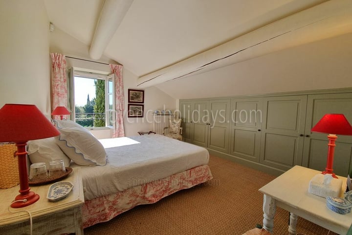 4 - Mas Saint-Andiol: Villa: Bedroom