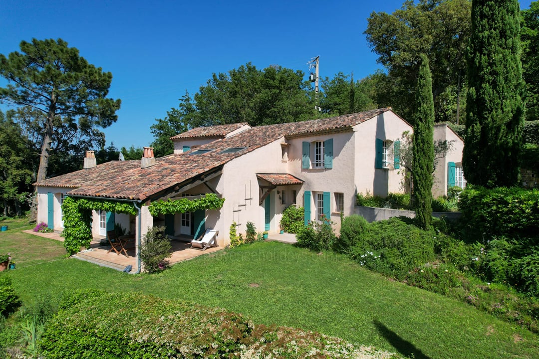 Villa met onafhankelijke studio, uitzicht op het kasteel van Grimaud