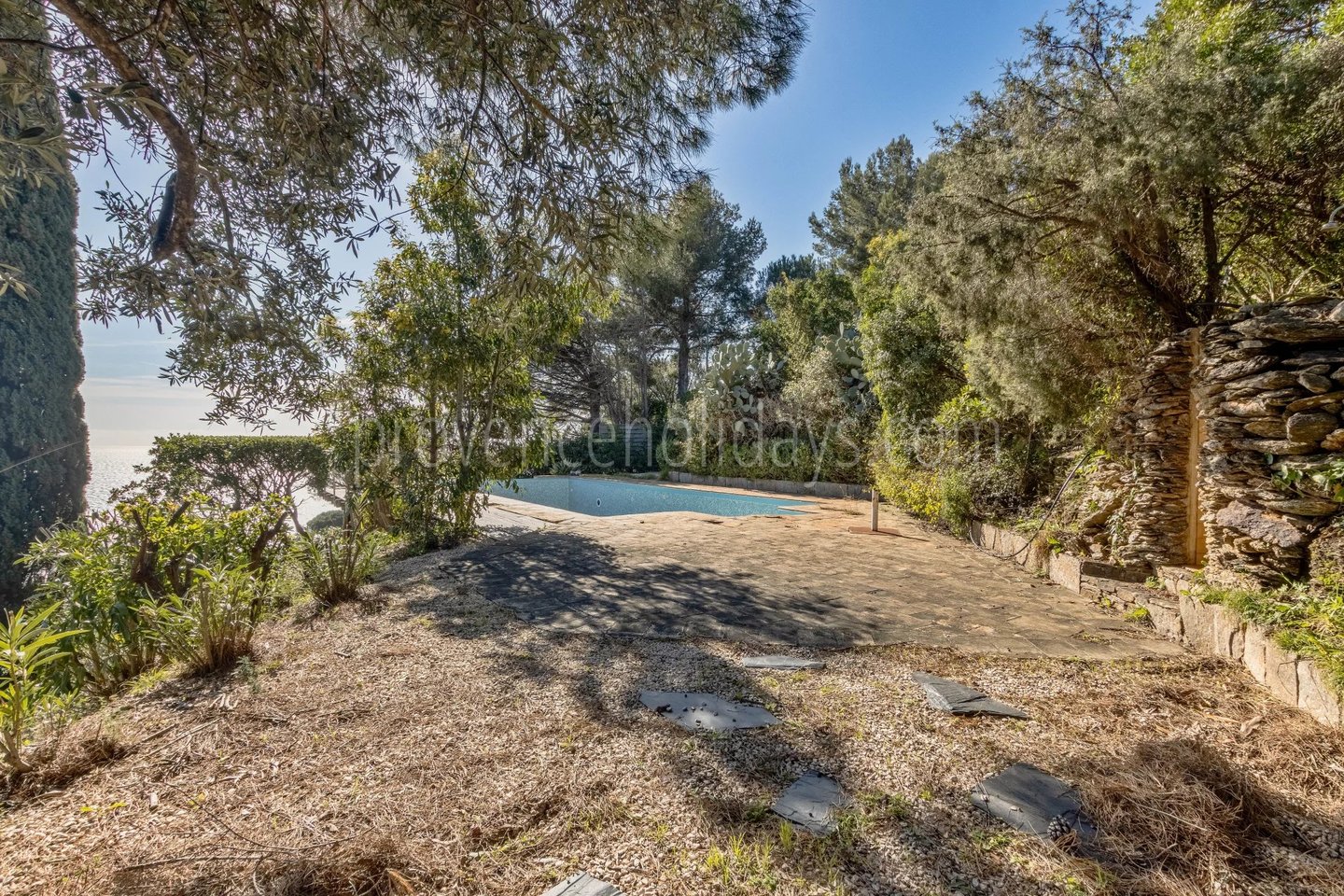Te renoveren villa in Rayol-Canadel-sur-Mer - 15