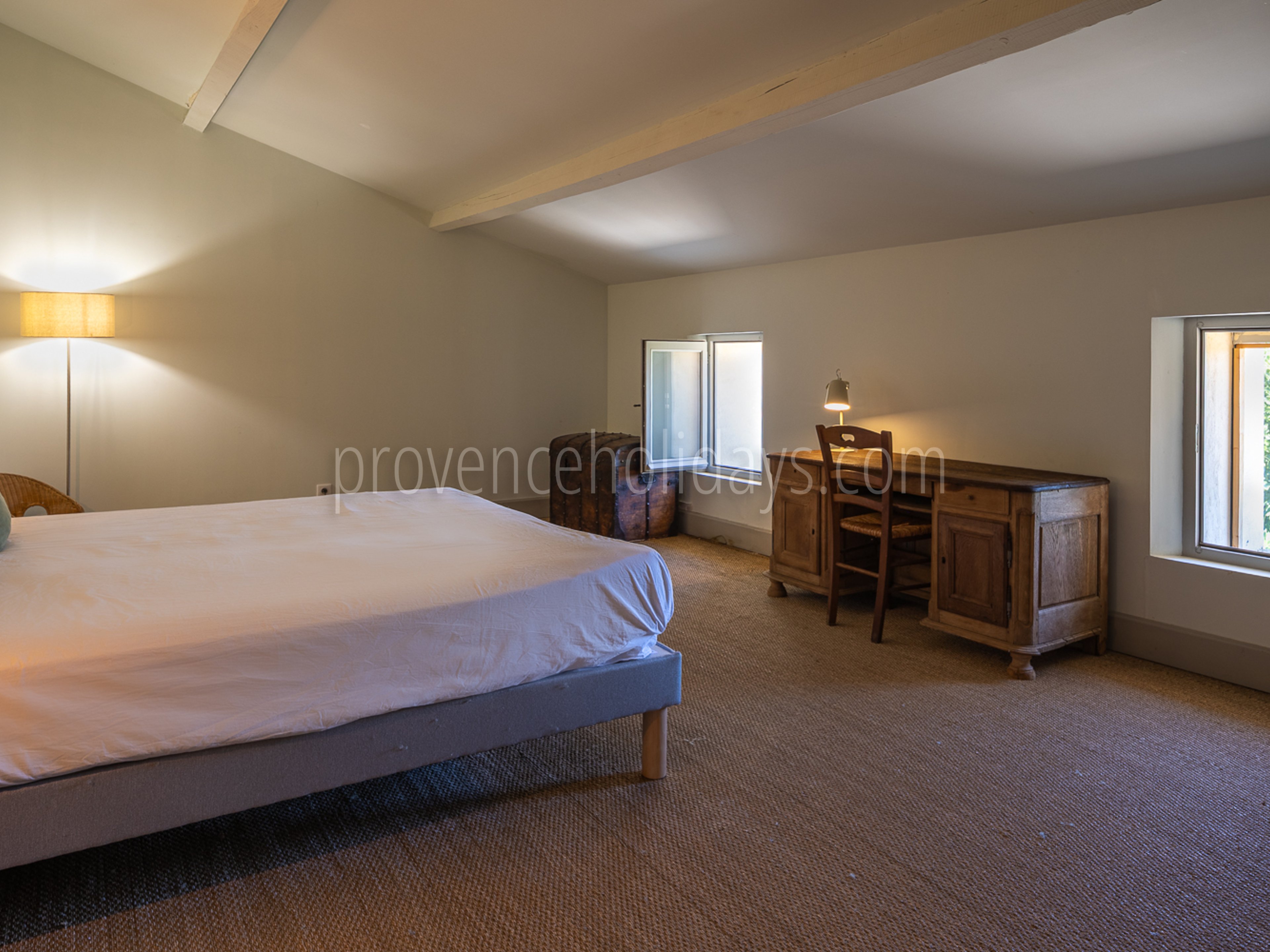 16 - Mas du Lierre: Villa: Bedroom