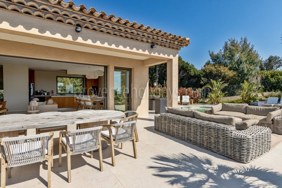 7 - Gerenoveerde villa in Rayol-Canadel-sur-Mer: Villa: Exterior