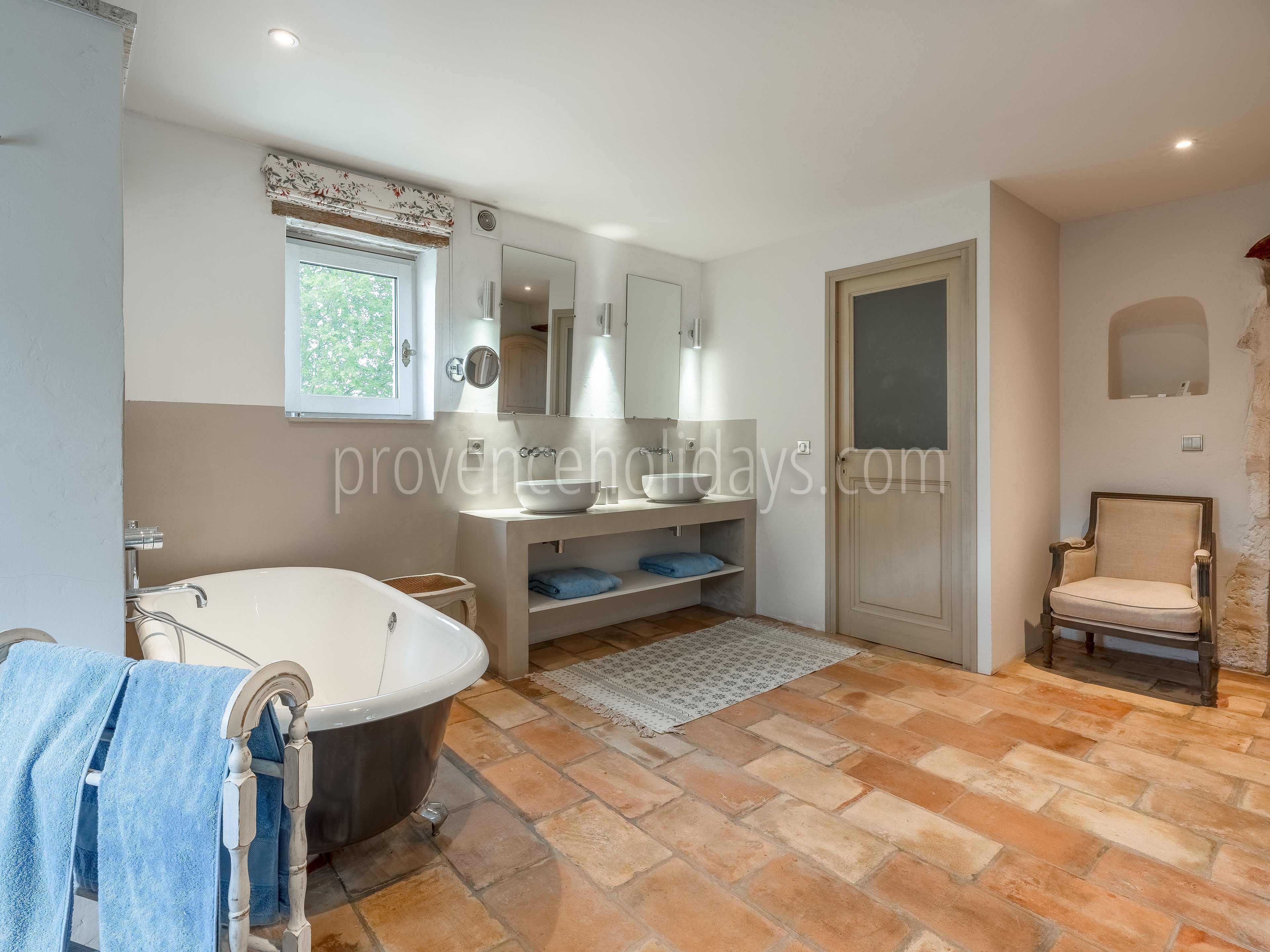 33 - Mas du Fort: Villa: Bathroom