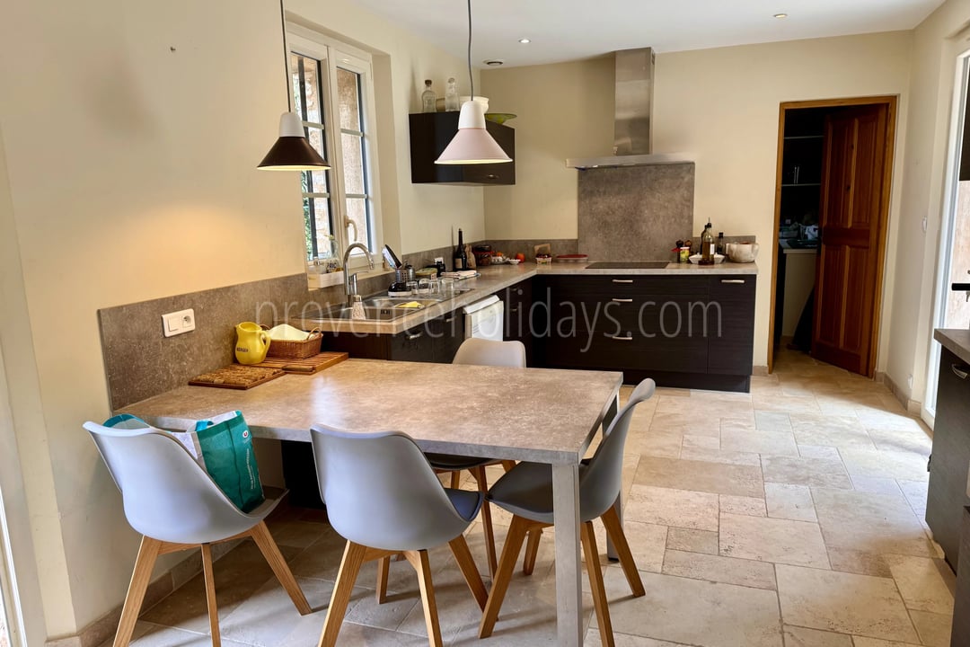 4 - Renovated château in Gordes: Villa: Interior