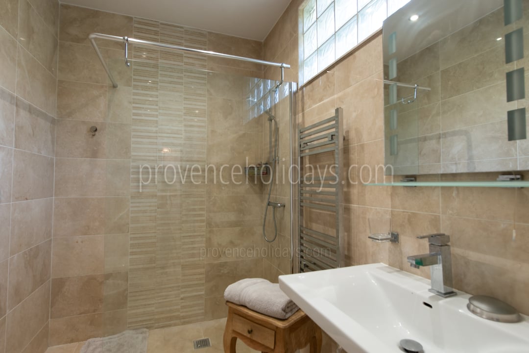 9 - Villa Caprice: Villa: Bathroom