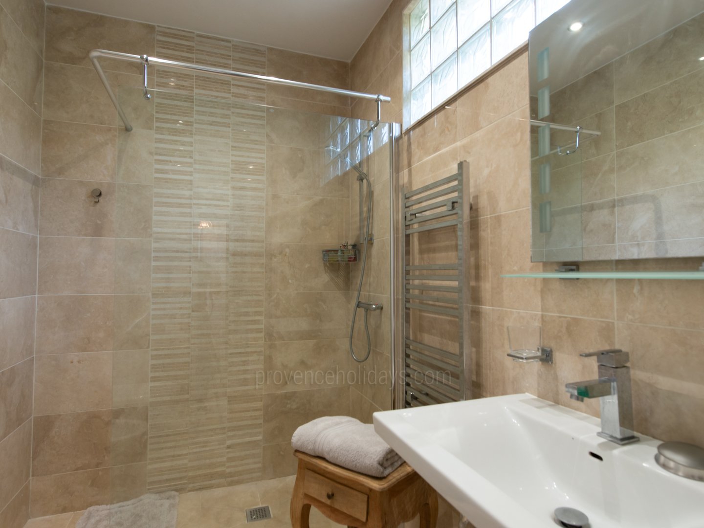 9 - Villa Caprice: Villa: Bathroom