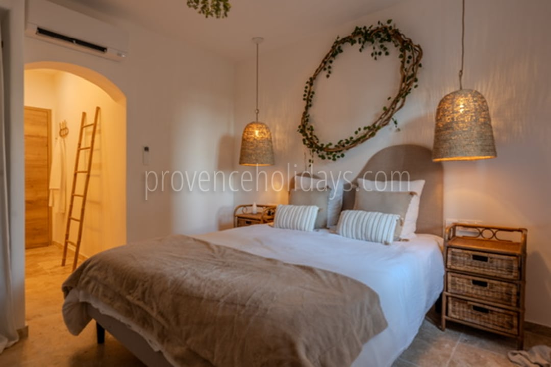 13 - Villa Le Nardou: Villa: Bedroom