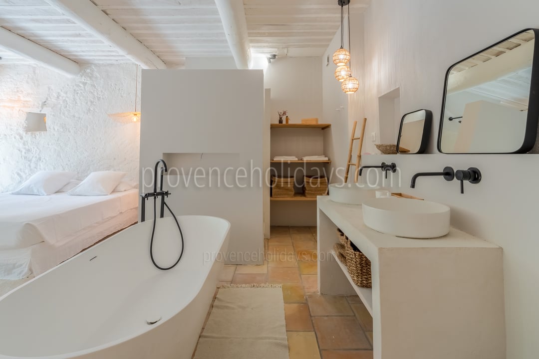 43 - Le Mas des Vignes: Villa: Bathroom