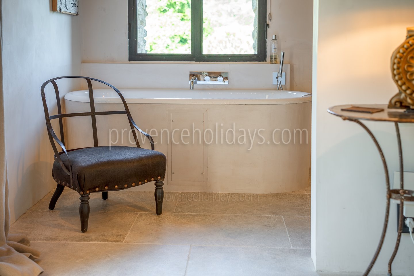 37 - La Chapelle Saint-Pons: Villa: Bathroom 2