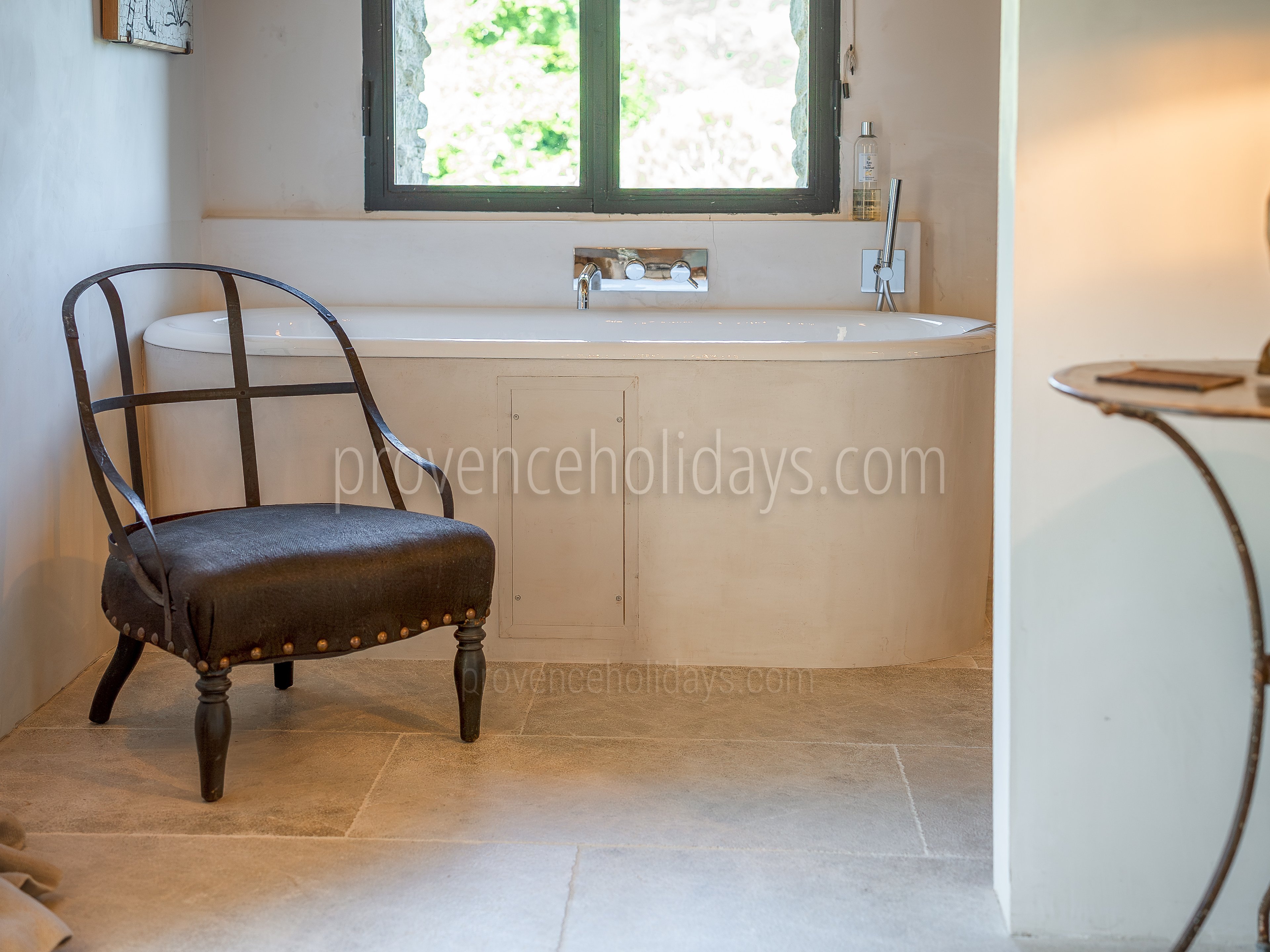 37 - La Chapelle Saint-Pons: Villa: Bathroom 2