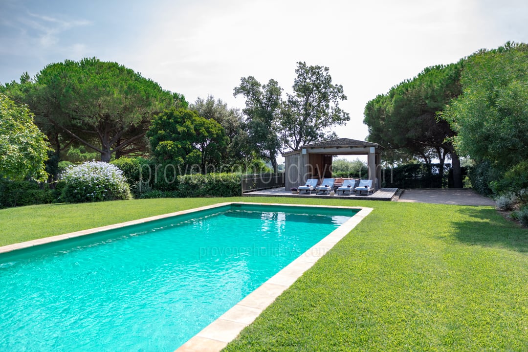 11 - Évasion Tropézienne: Villa: Pool