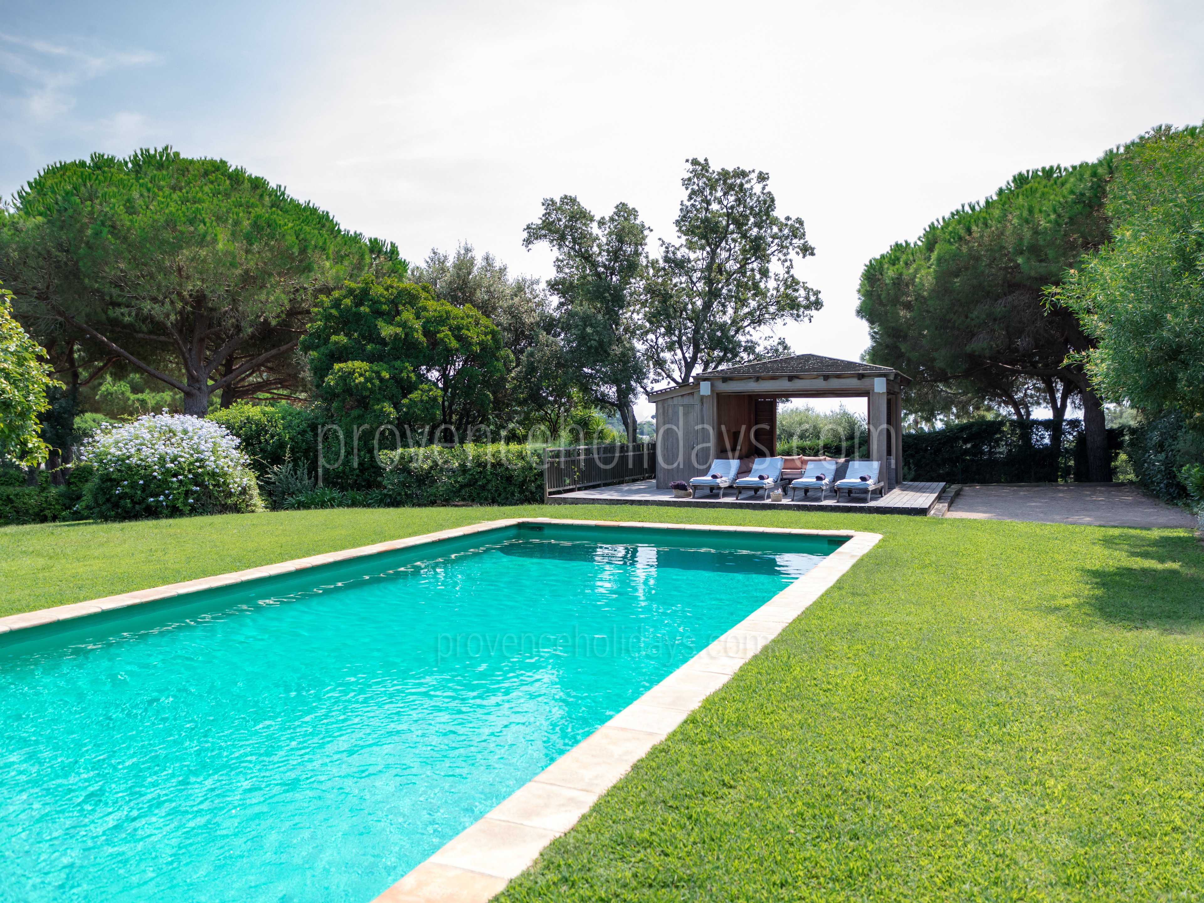 11 - Évasion Tropézienne: Villa: Pool