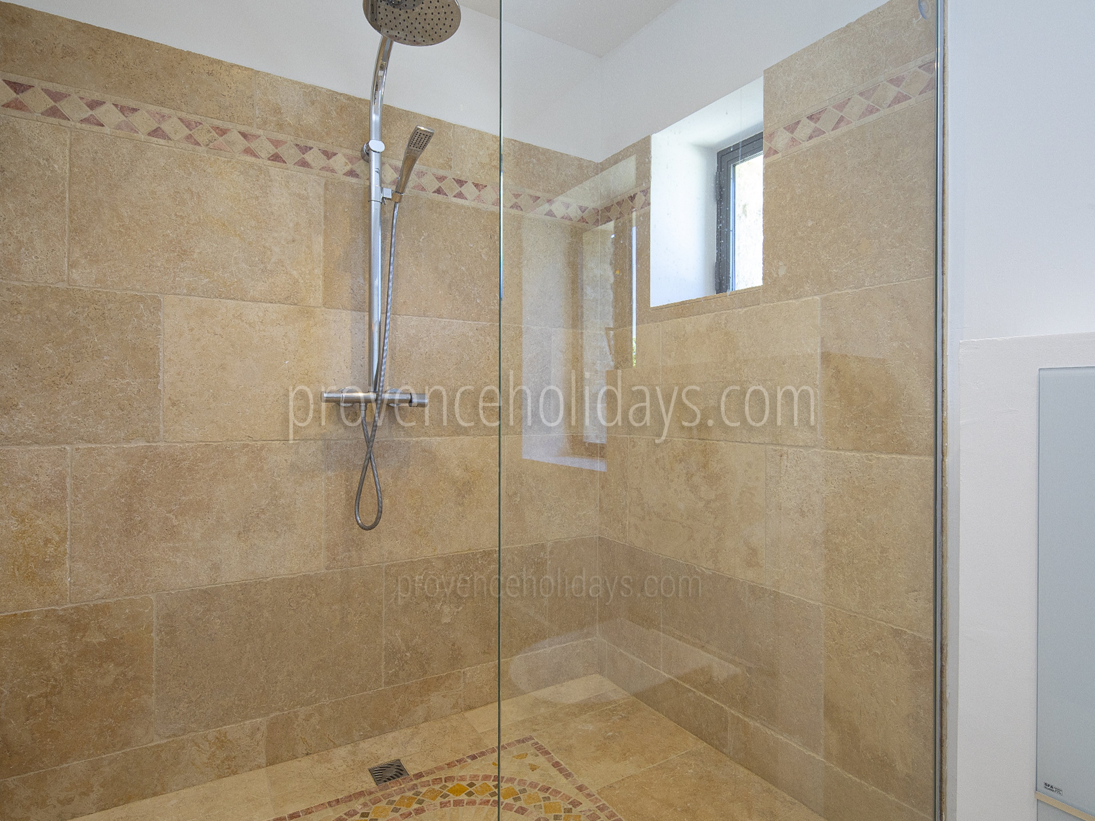 39 - Mas du Carlet: Villa: Bathroom