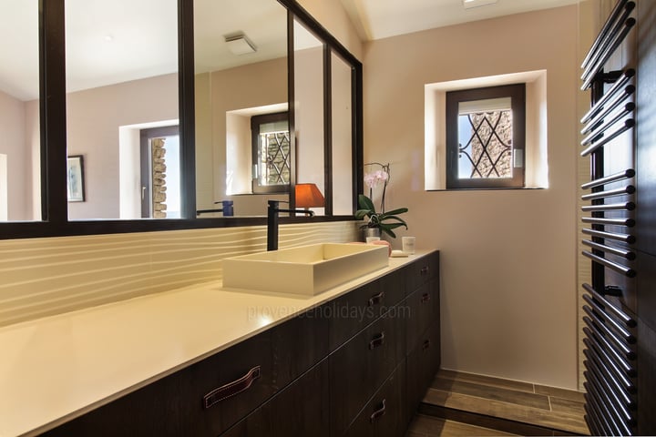 41 - Mas des Fonts: Villa: Bathroom