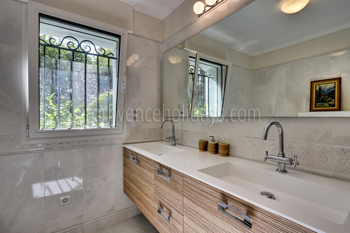 12 - Villa Maris: Villa: Bathroom