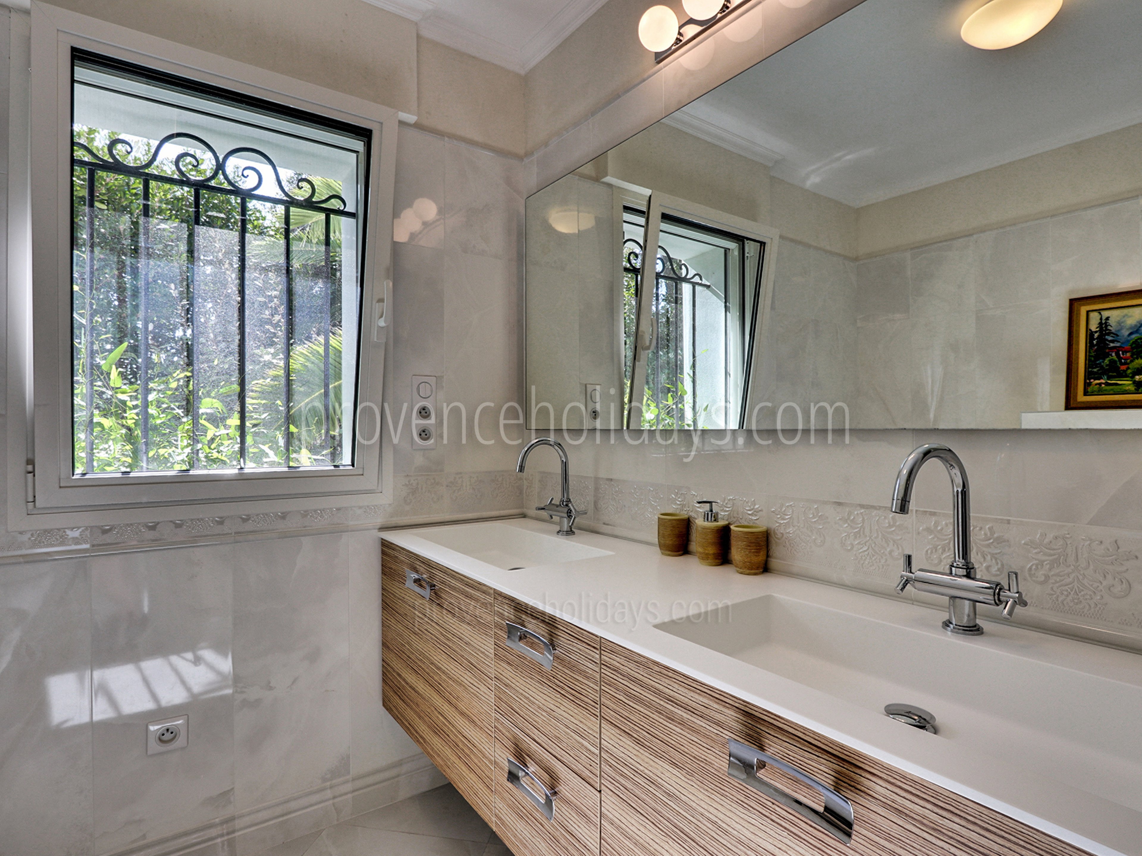 12 - Villa Maris: Villa: Bathroom