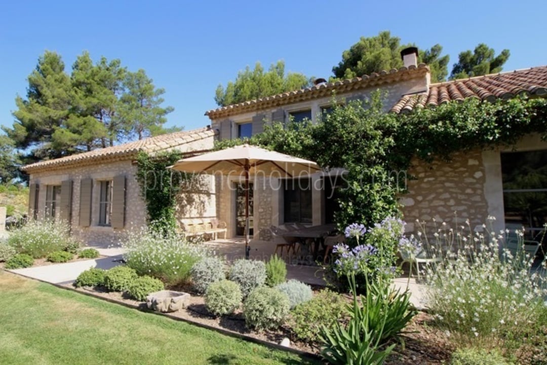25 - Mas Harmonie: Villa: Exterior
