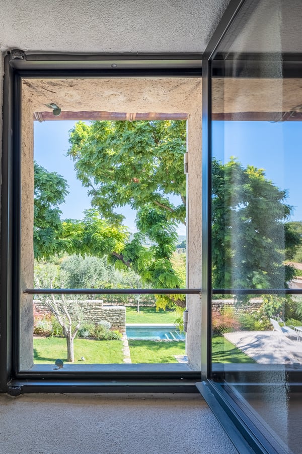 villa window