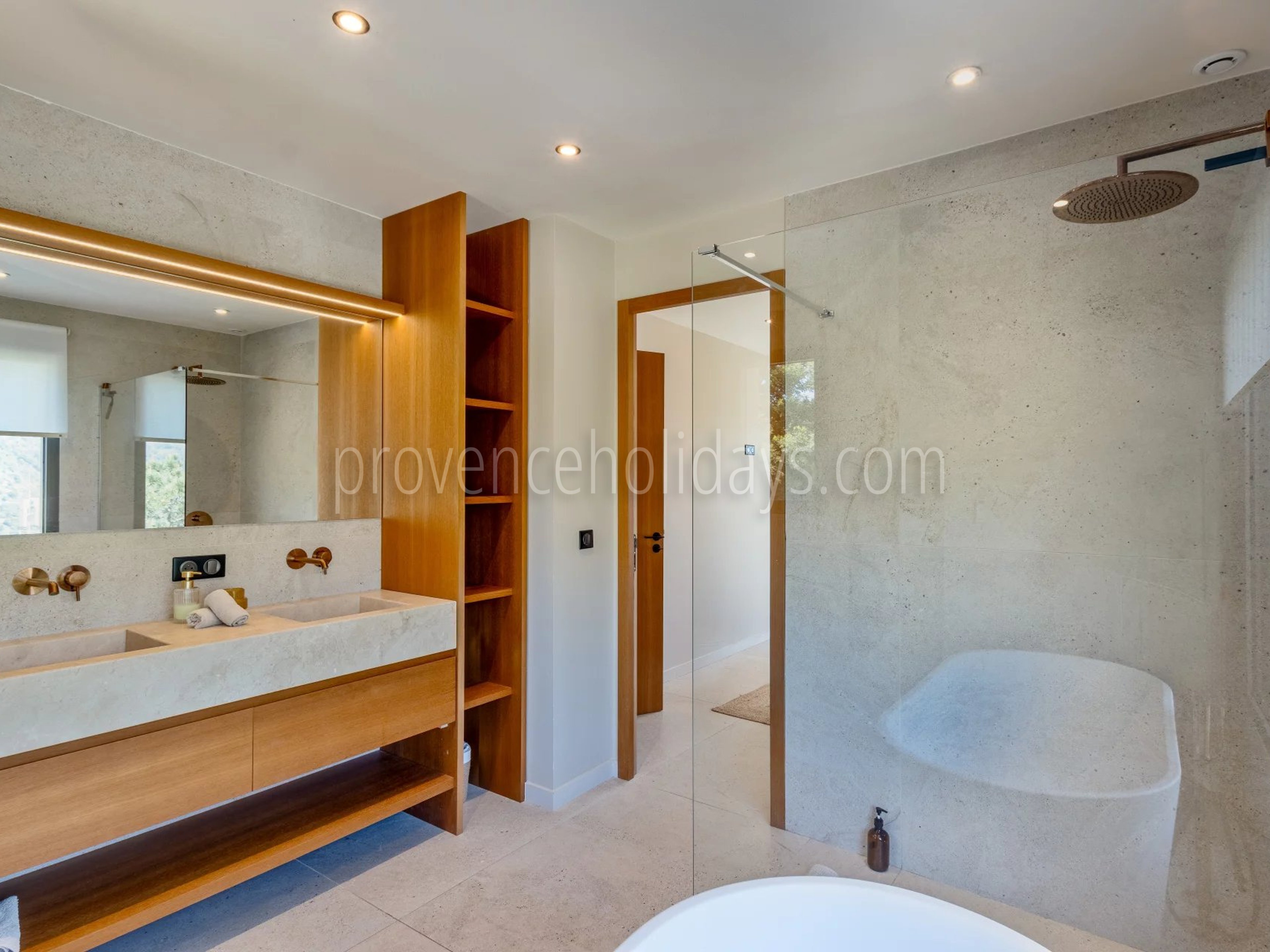34 - Gerenoveerde villa in Rayol-Canadel-sur-Mer: Villa: Bathroom