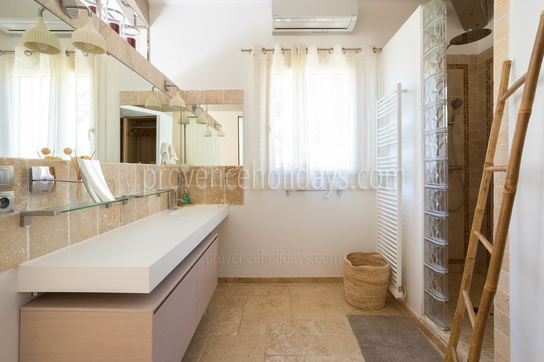 28 - Mas de la Colline: Villa: Interior