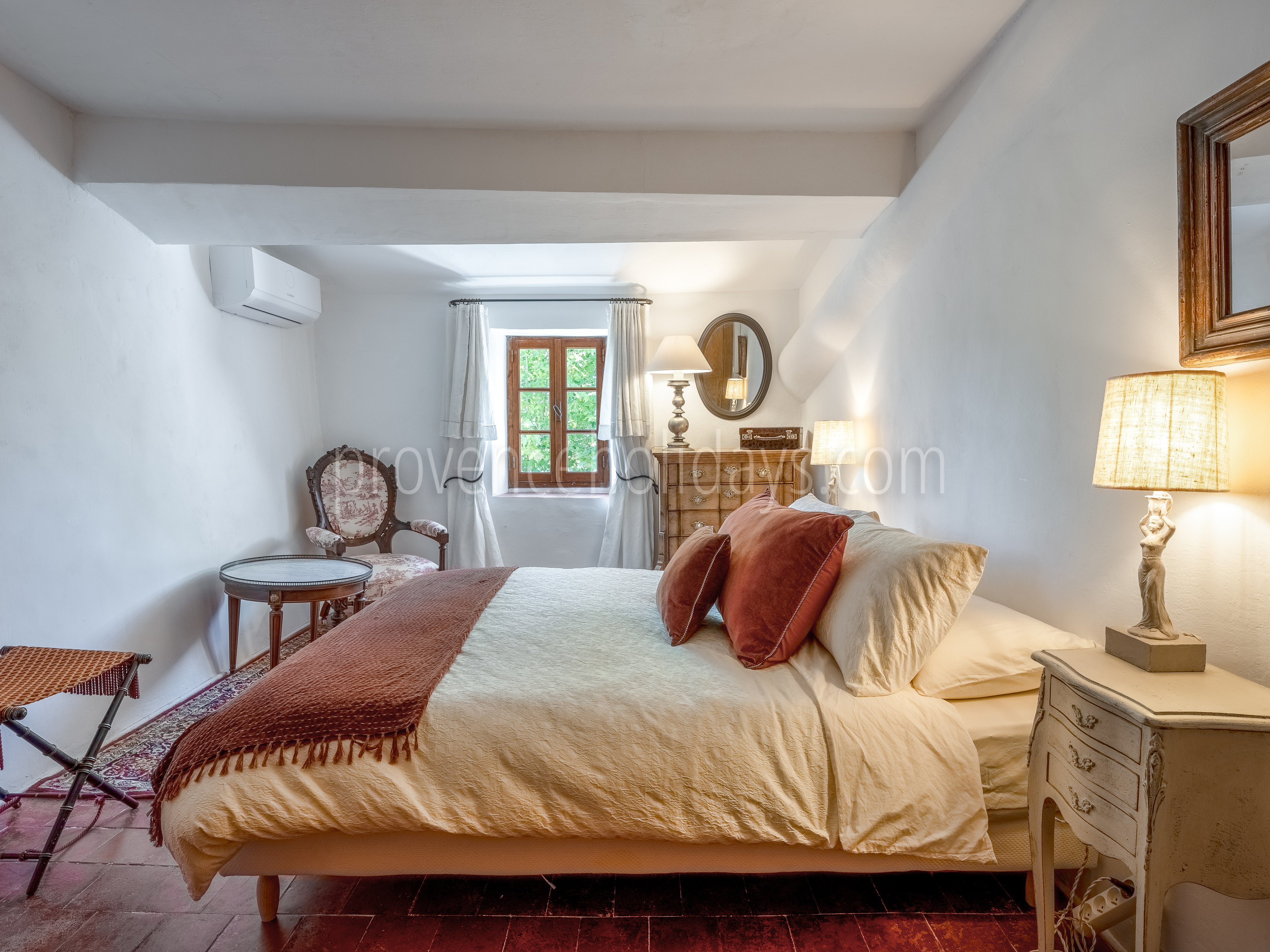 12 - Petite Maison Rochevieille: Villa: Bedroom 1