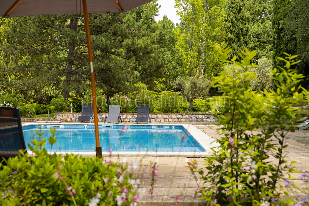 17 - Le Mas d\'Ansouis: Villa: Pool