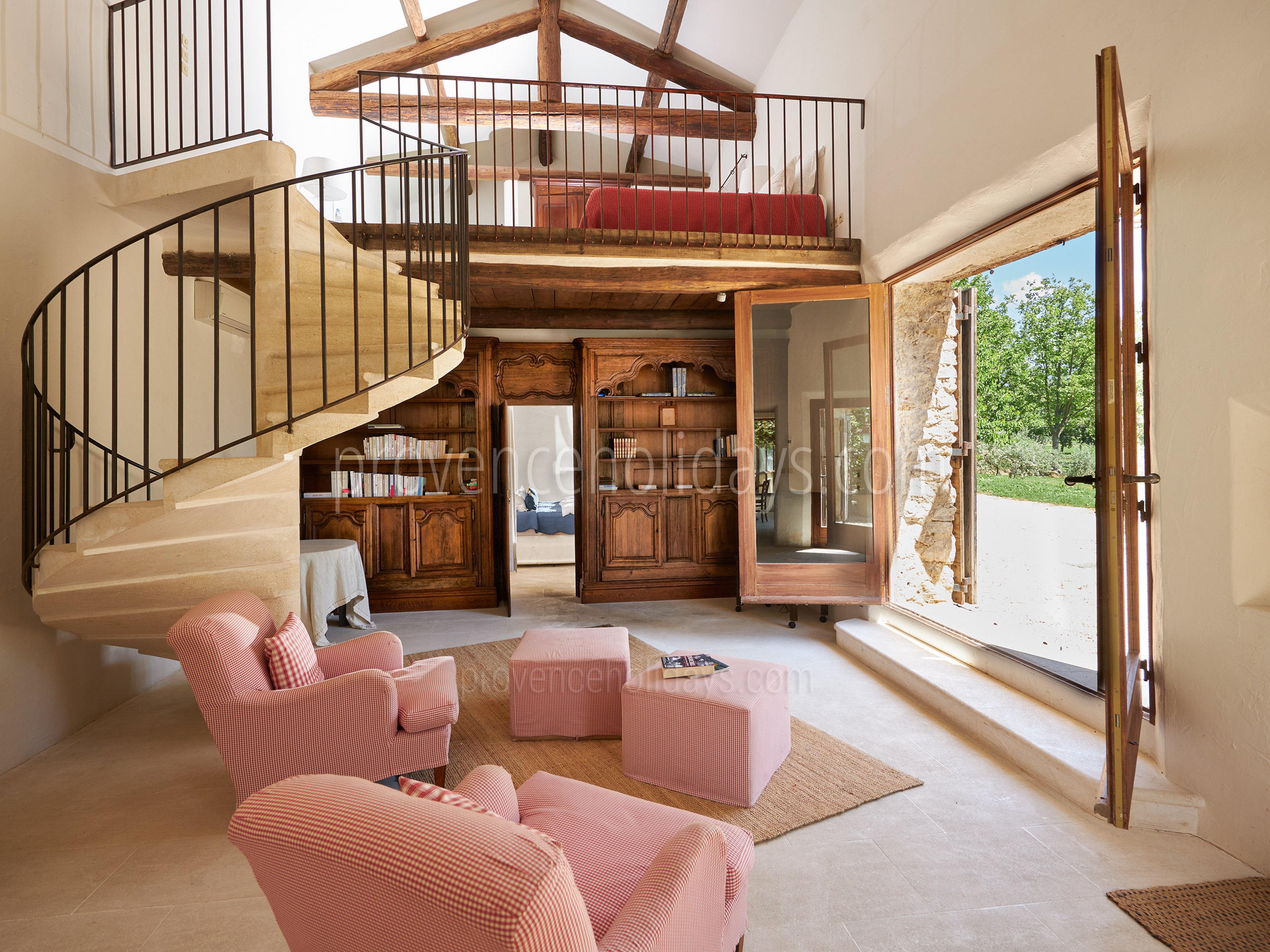 112 - Domaine de Luberon: Villa: Interior