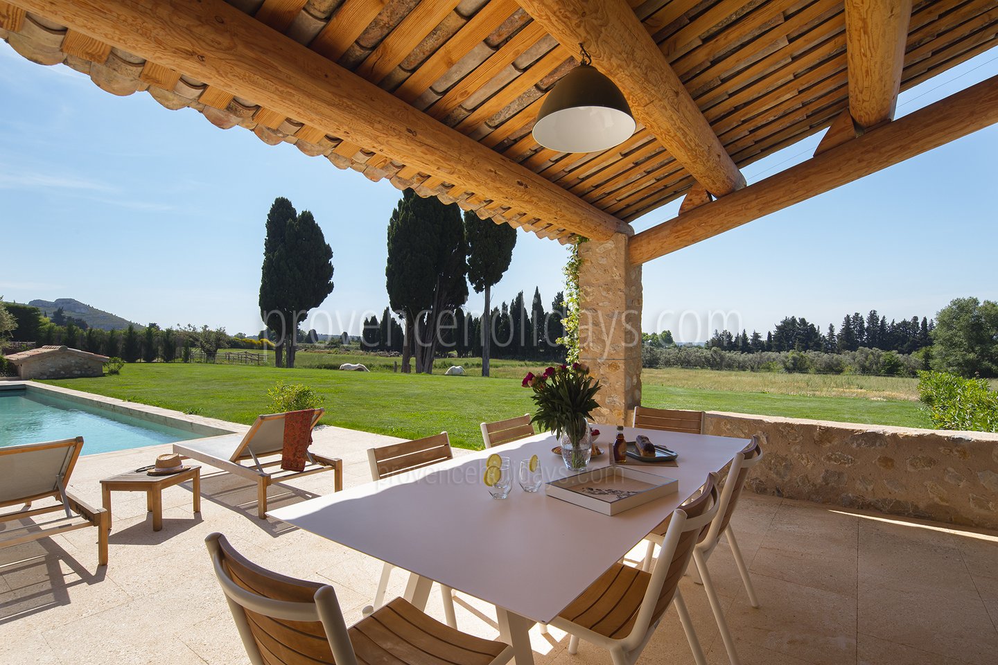9 - Mas des Thyms: Villa: Exterior