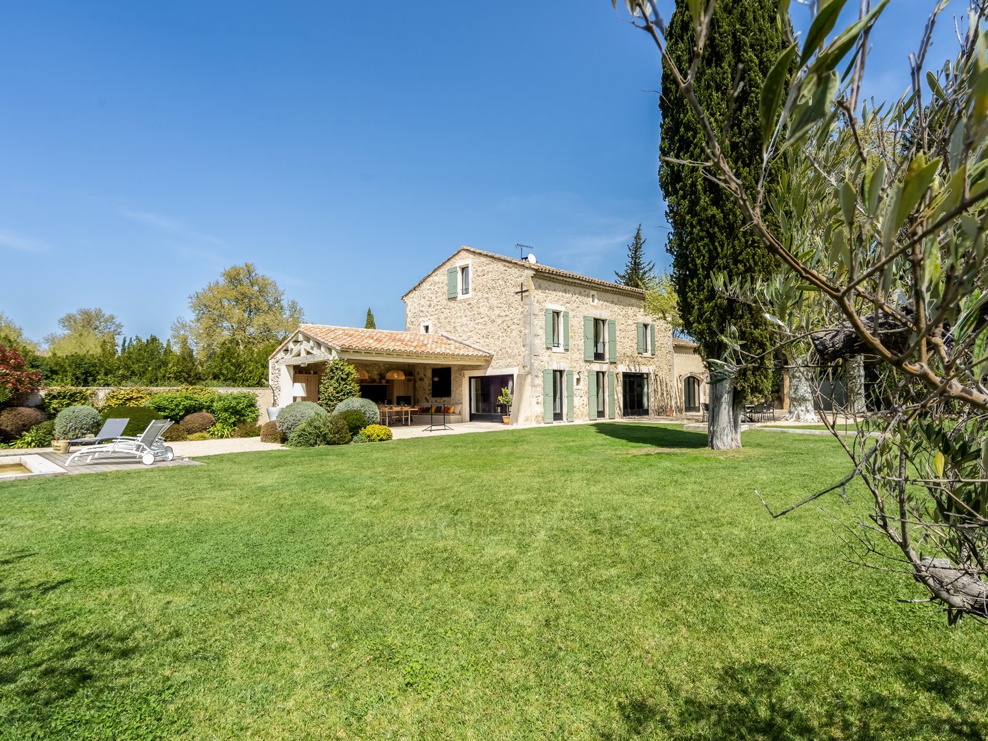 8 - Mas du Ruisseau: Villa: Exterior