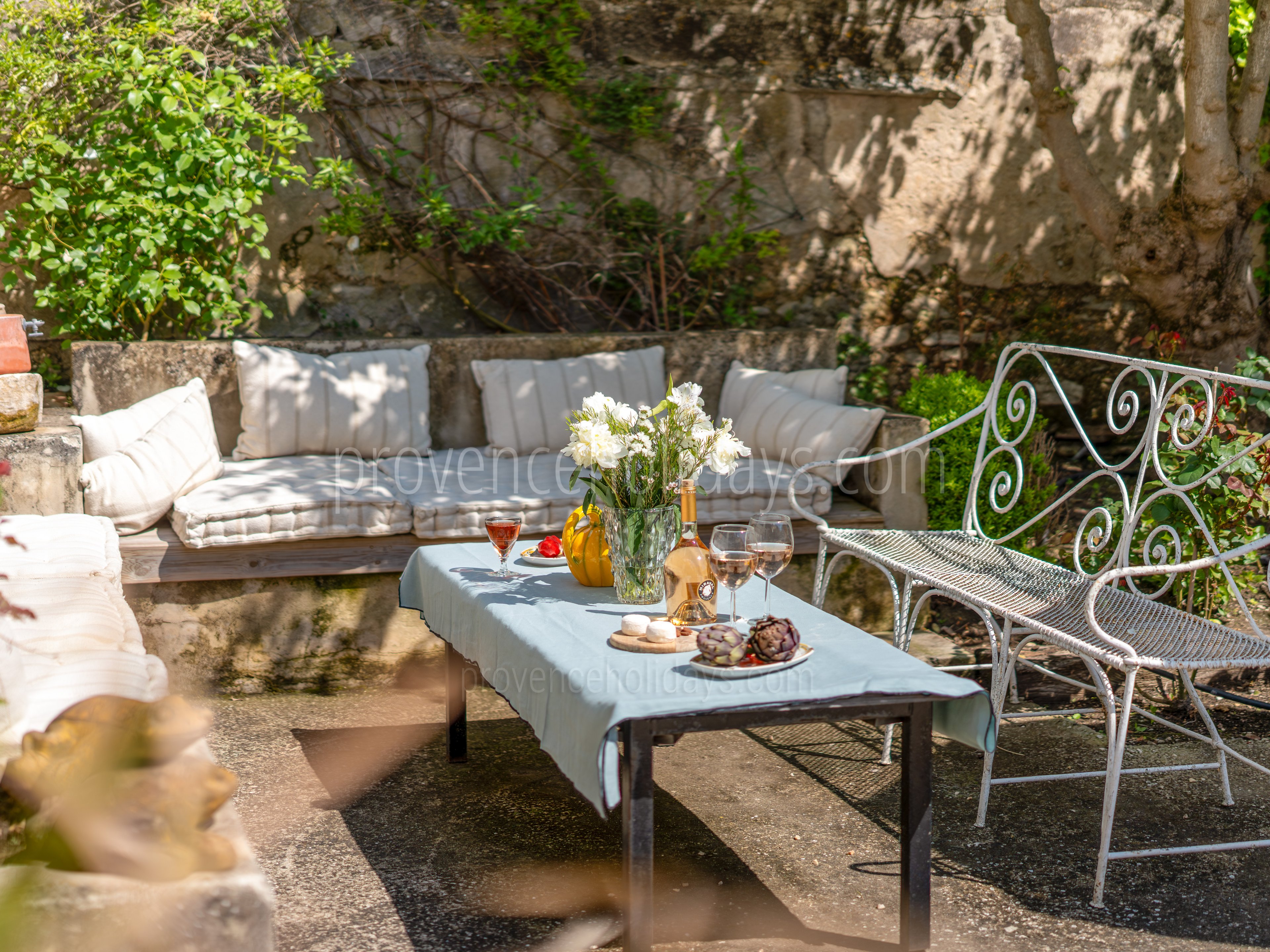 6 - Mas de la Petite Sorgue: Villa: Exterior