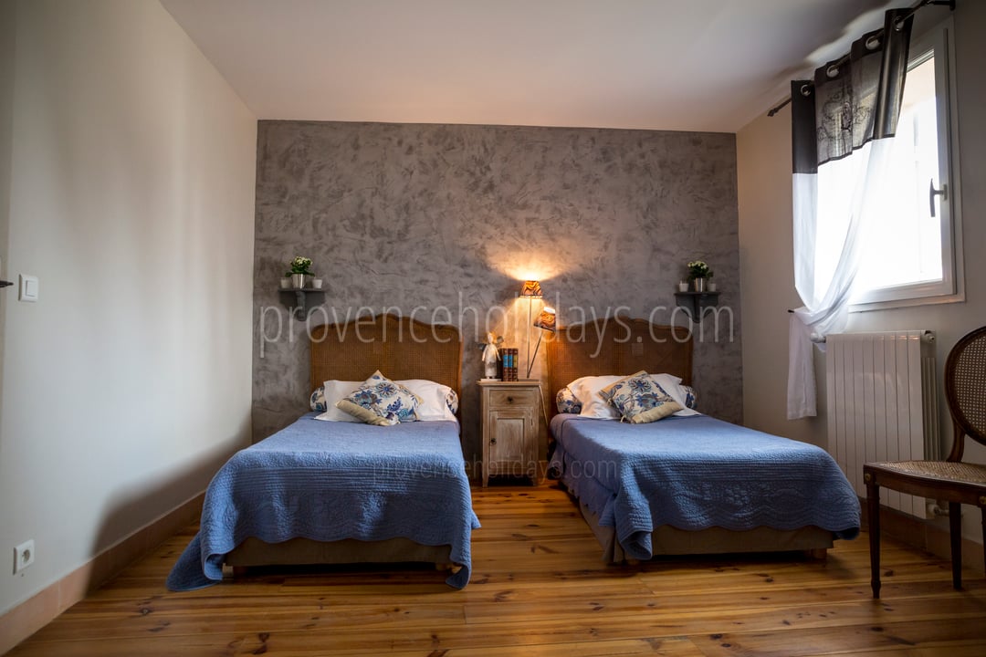 18 - Mas de Mazette: Villa: Bedroom