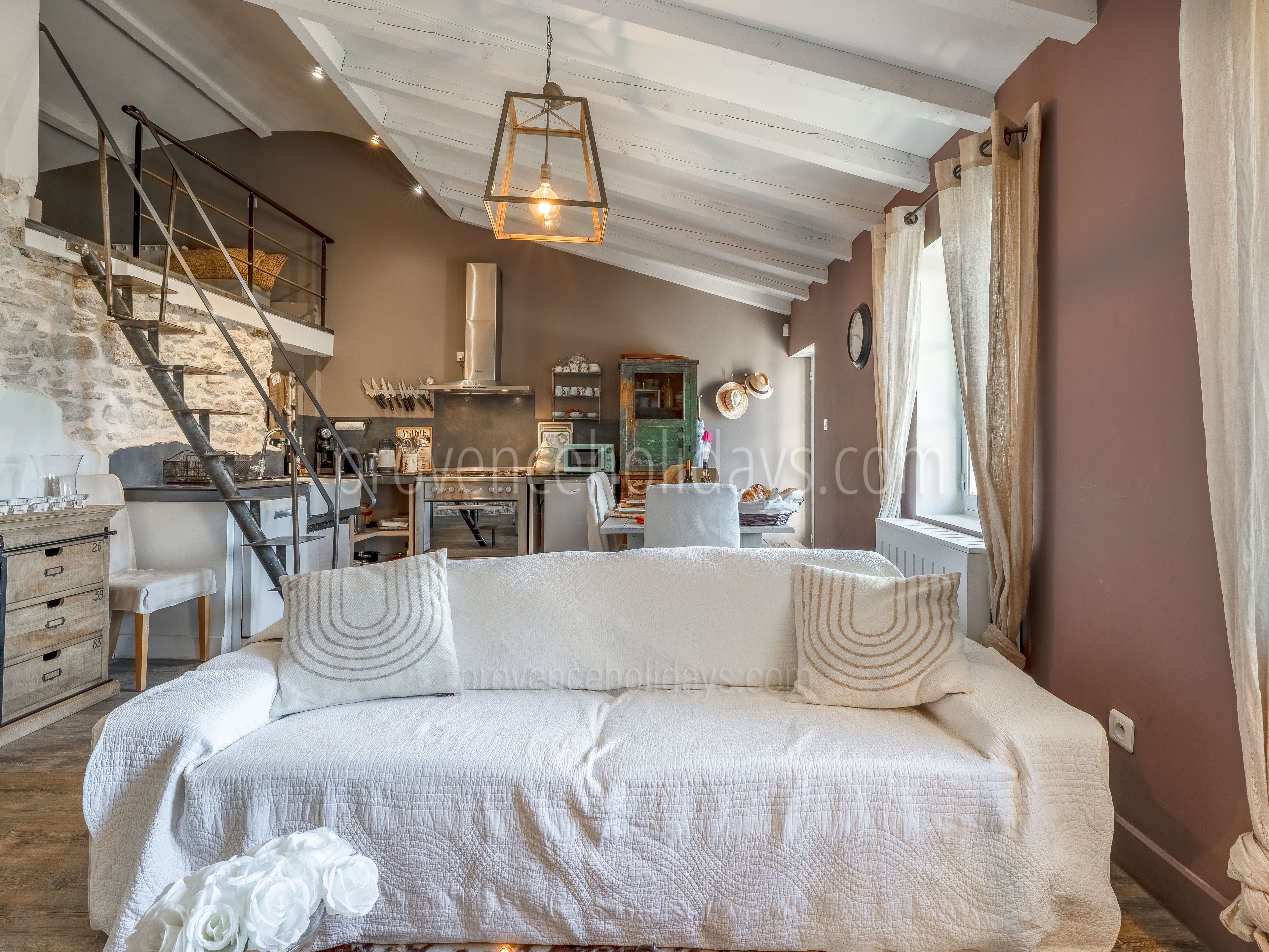 12 - Le Mas de Cabrières: Villa: Interior