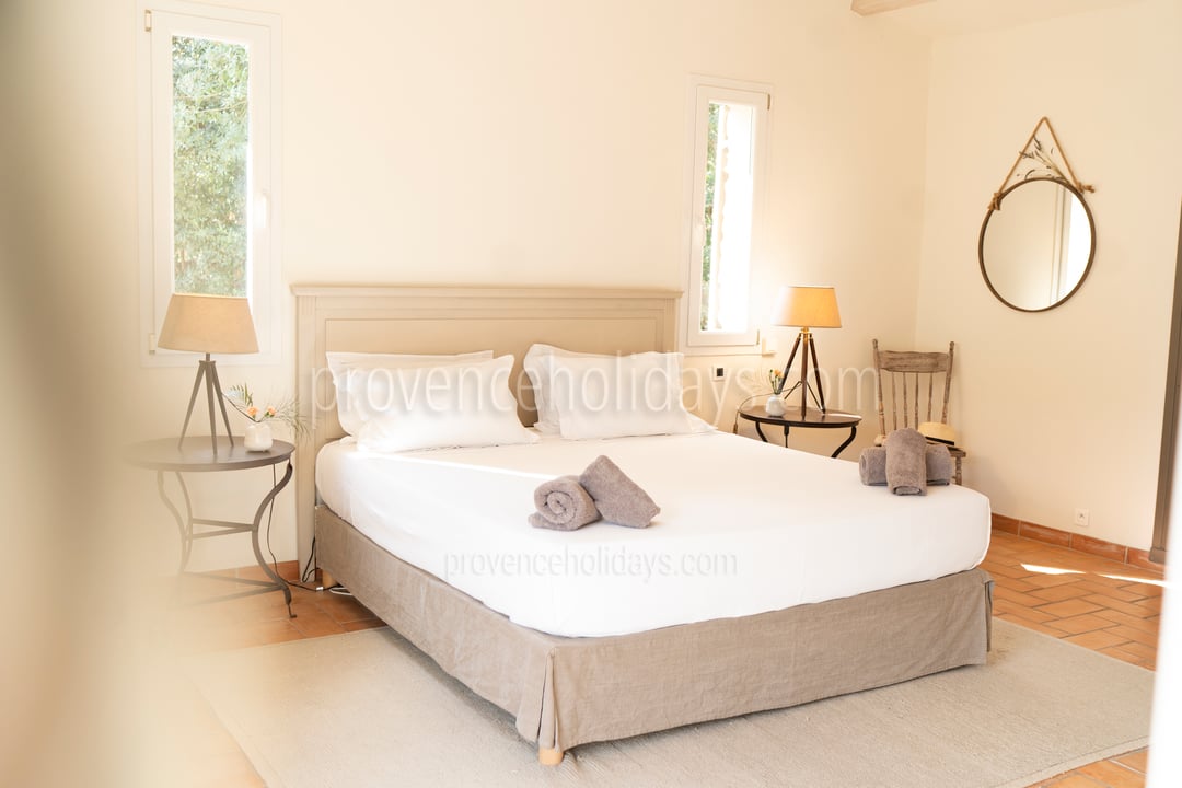8 - Villa Secrète : Villa: Bedroom