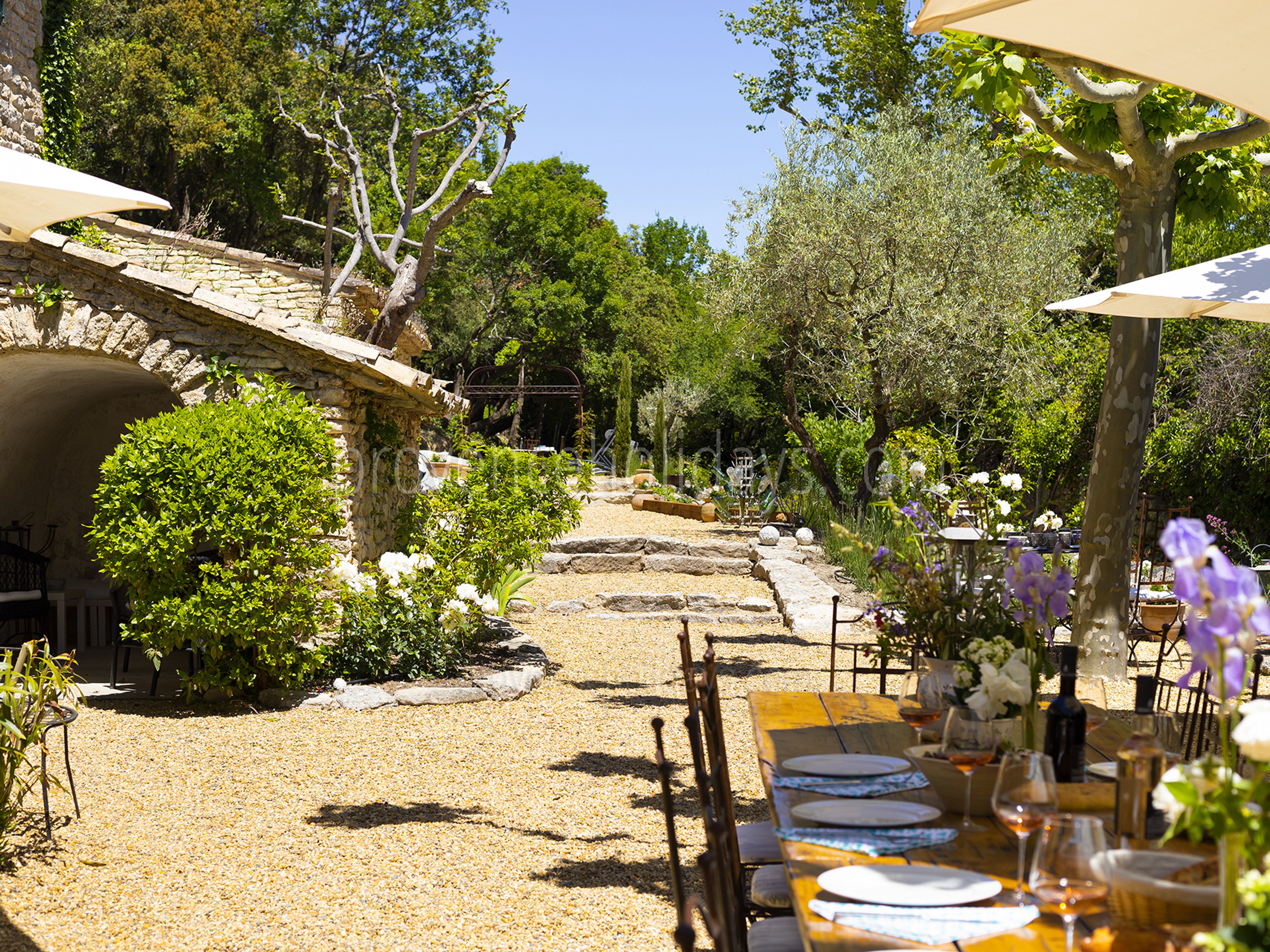 11 - Le Moulin de Gordes: Villa: Exterior
