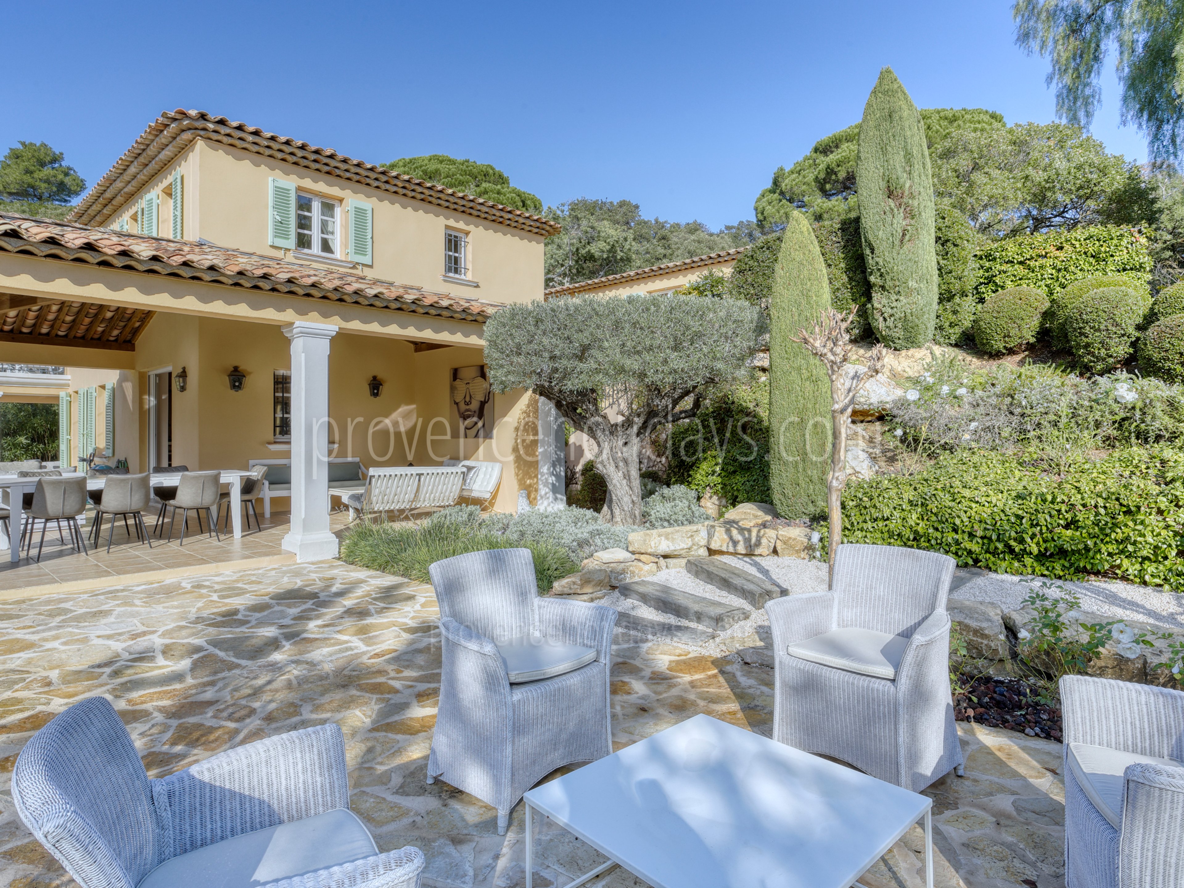 28 - Manoir de Seraphine: Villa: Exterior